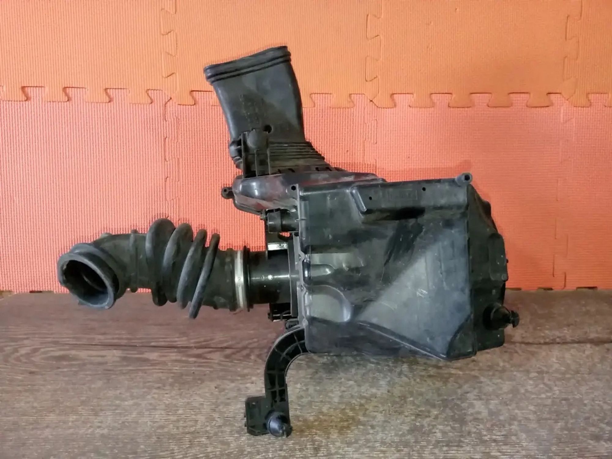 https://ycs.partsauto.market/partsauto-images/thmbs/userImages/a486c87f8955b6e25f9185efee619899/part/a2cfc5f1-f312-4fa2-9d09-d4d7a0d88b9b_1779344442551.jpg
