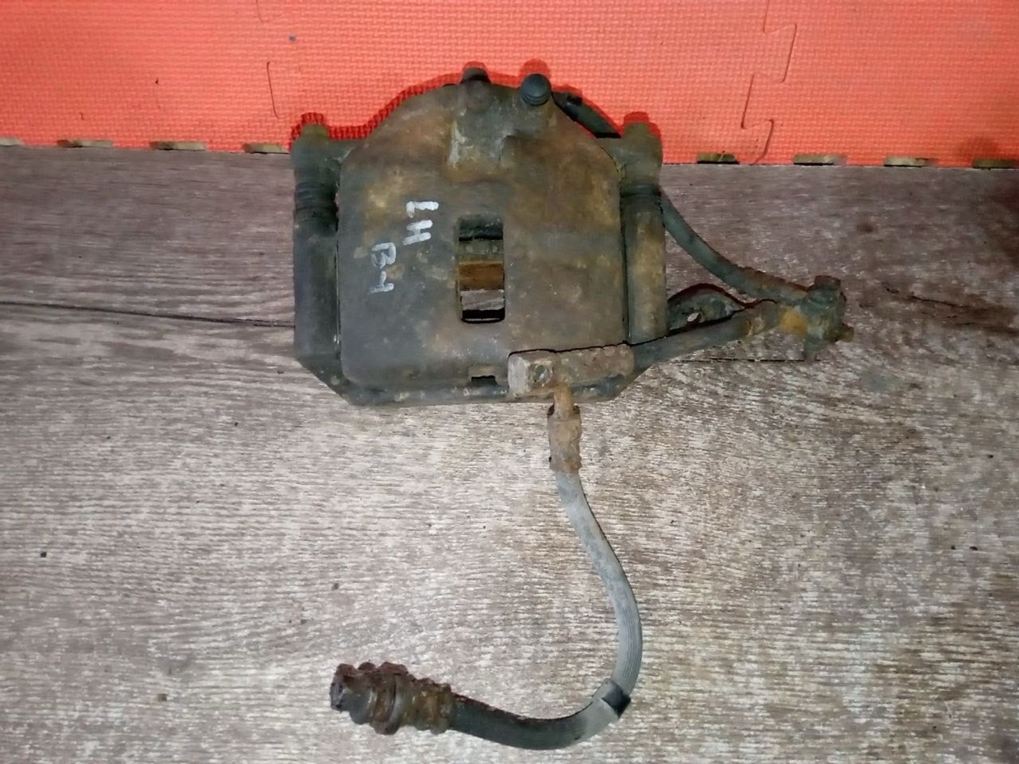 https://ycs.partsauto.market/partsauto-images/thmbs/userImages/a486c87f8955b6e25f9185efee619899/part/a2fd501d-121b-4982-a372-3fd1b63e272d_1775856257761.jpg