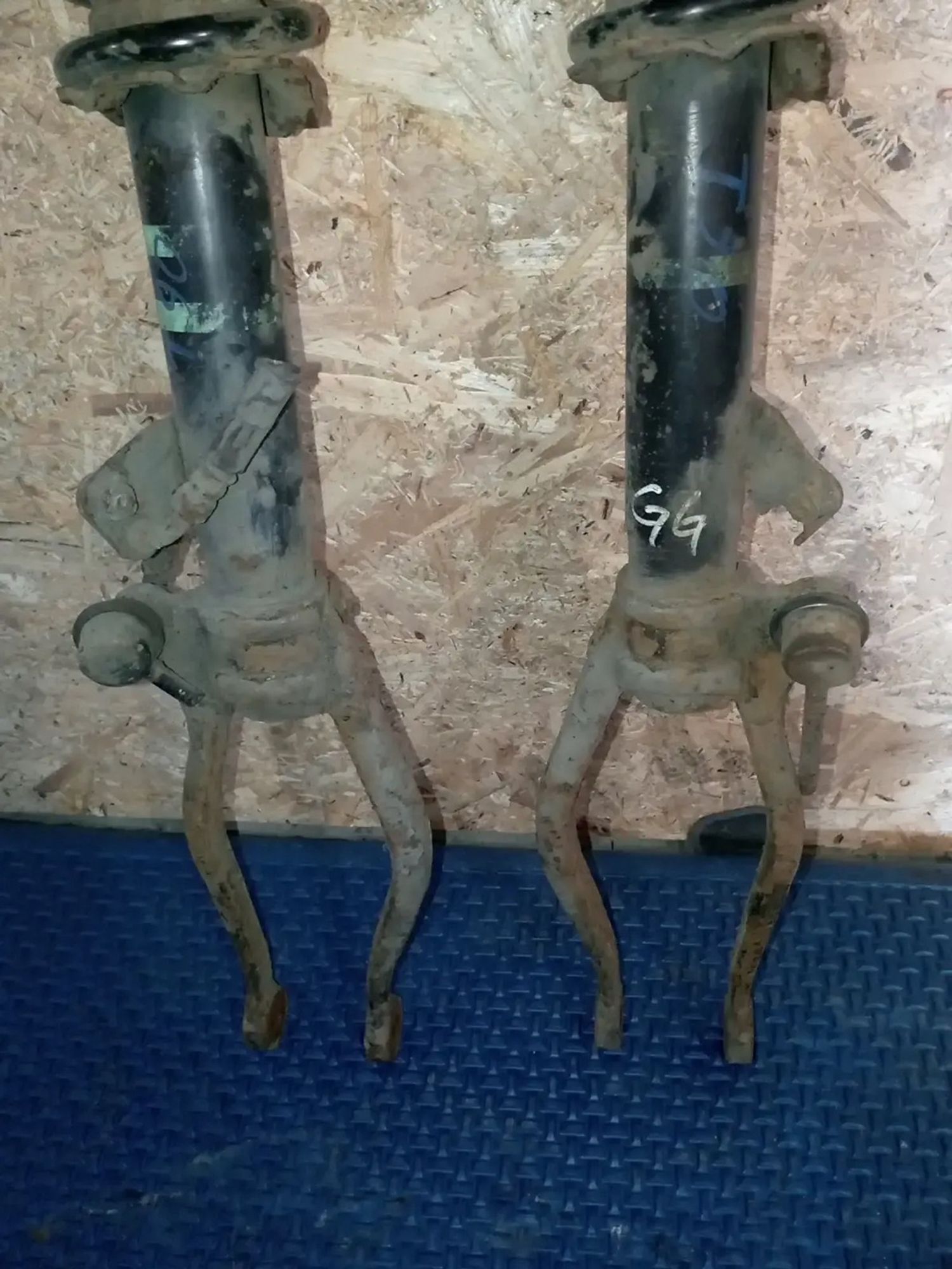 https://ycs.partsauto.market/partsauto-images/thmbs/userImages/a486c87f8955b6e25f9185efee619899/part/a369266b-f8b3-4093-ad48-22ec54f7812c_1775854700288.jpg