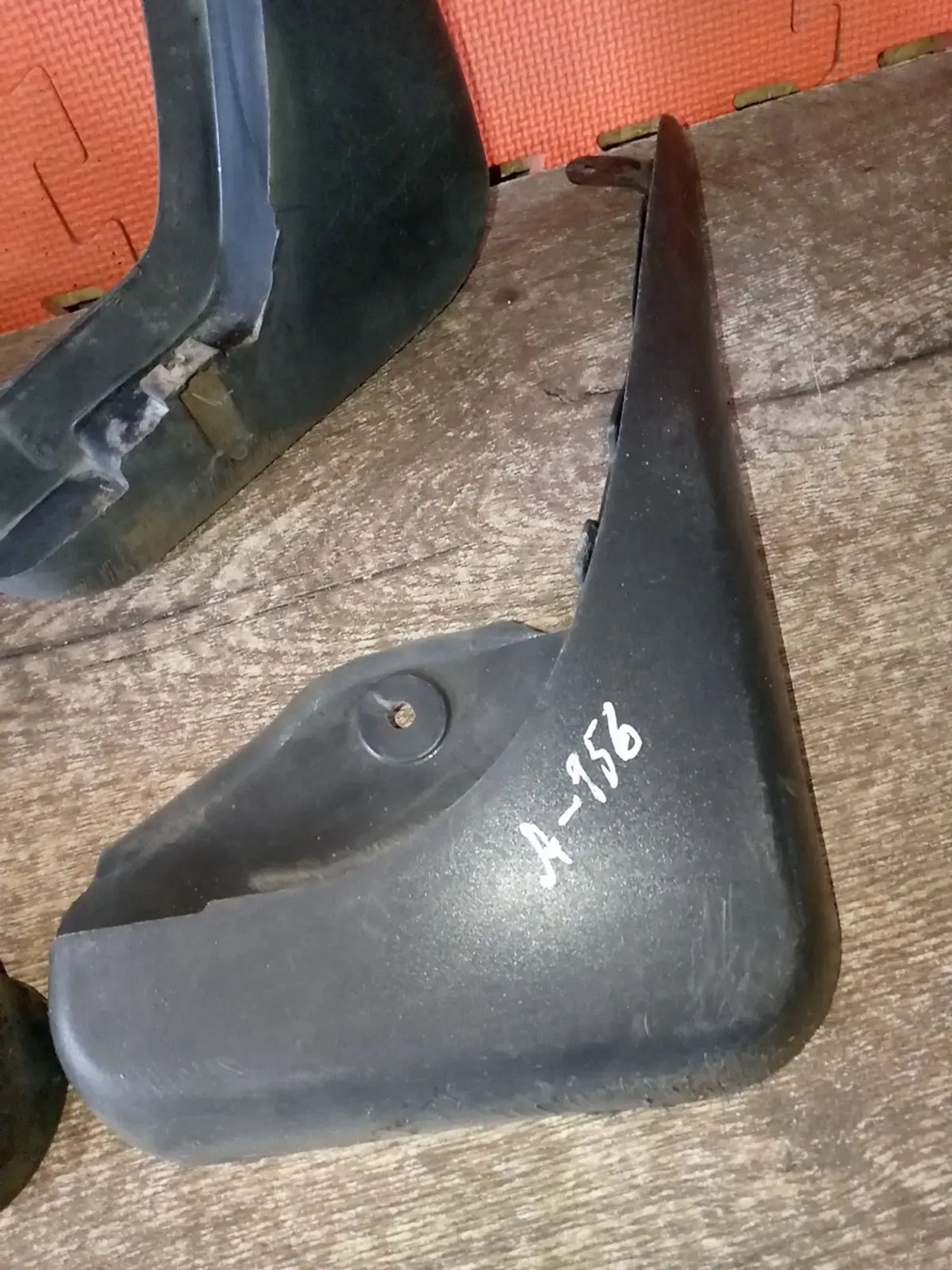 https://ycs.partsauto.market/partsauto-images/thmbs/userImages/a486c87f8955b6e25f9185efee619899/part/a3b9e6ba-75f4-48fa-aed9-1ff12d512be5_1780044060209.jpg
