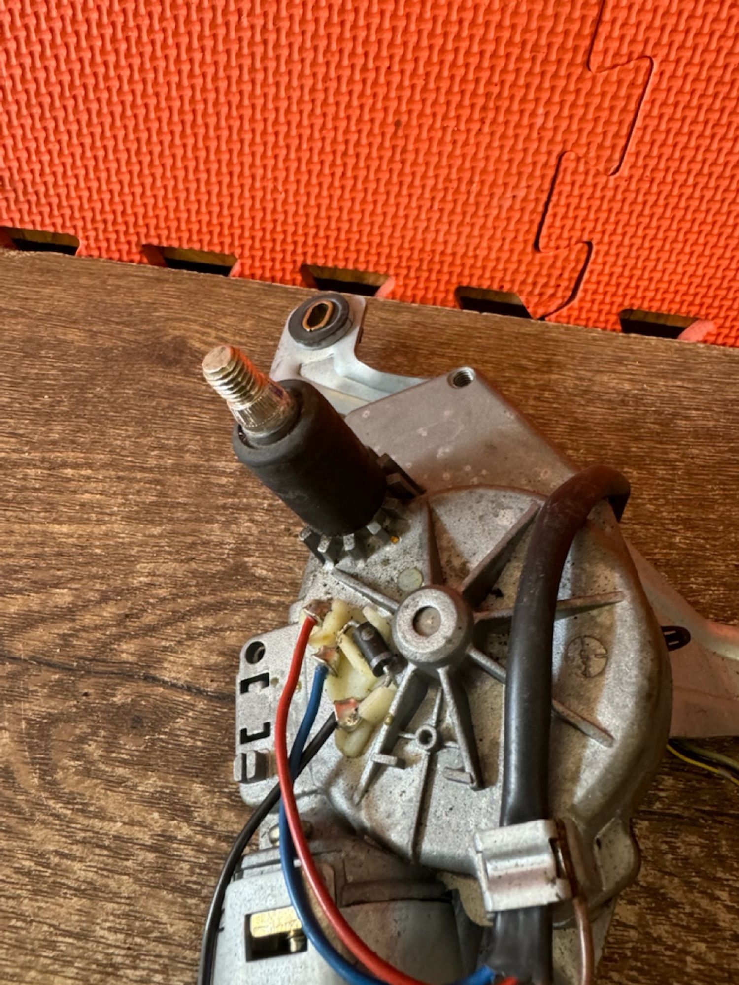 https://ycs.partsauto.market/partsauto-images/thmbs/userImages/a486c87f8955b6e25f9185efee619899/part/a4000a20-99ed-4b10-8ab8-6b735190042f_1782459341505.jpg