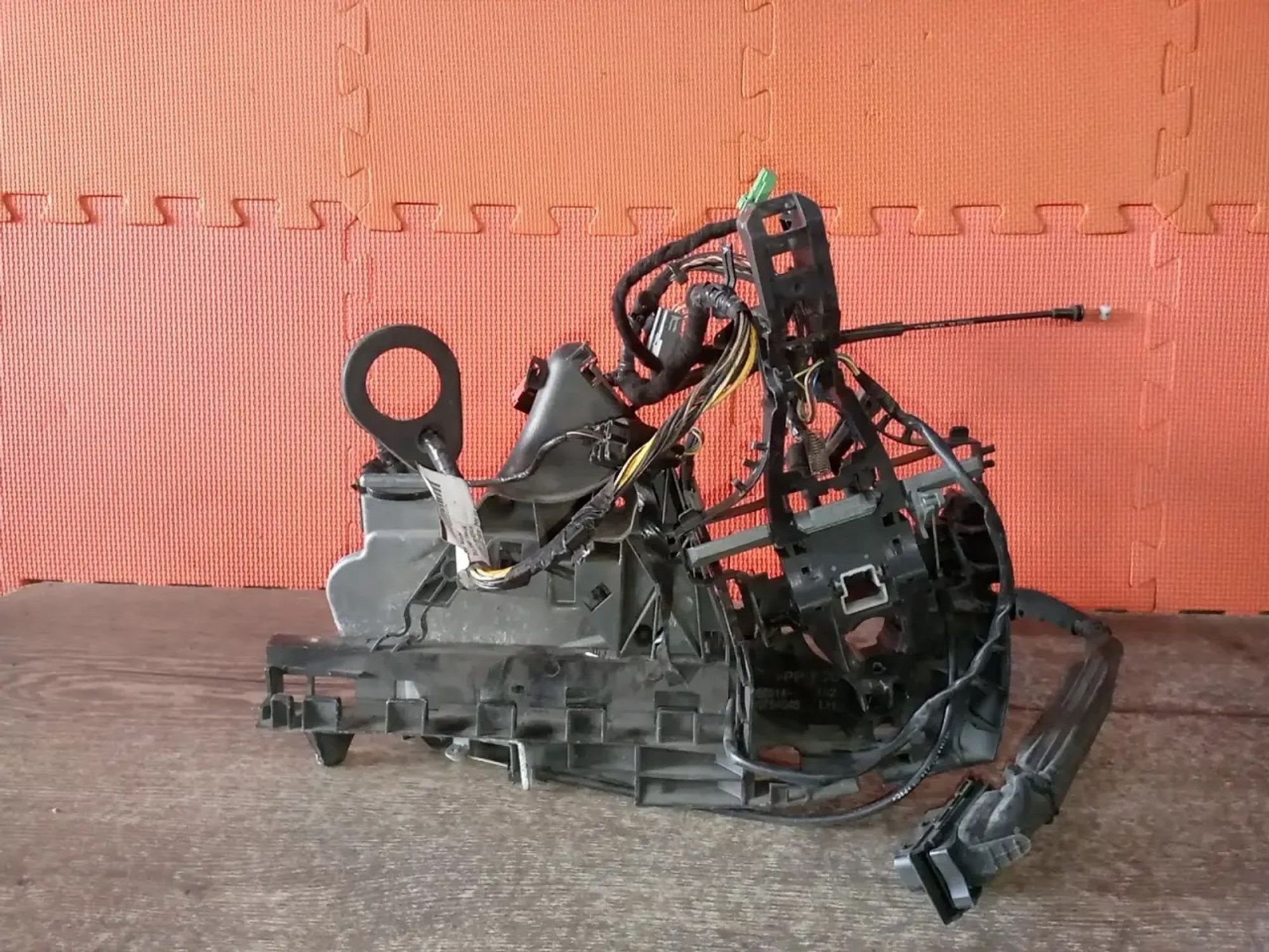 https://ycs.partsauto.market/partsauto-images/thmbs/userImages/a486c87f8955b6e25f9185efee619899/part/a5441d89-f300-4af2-b99c-efd4a8f66306_1775854399385.jpg