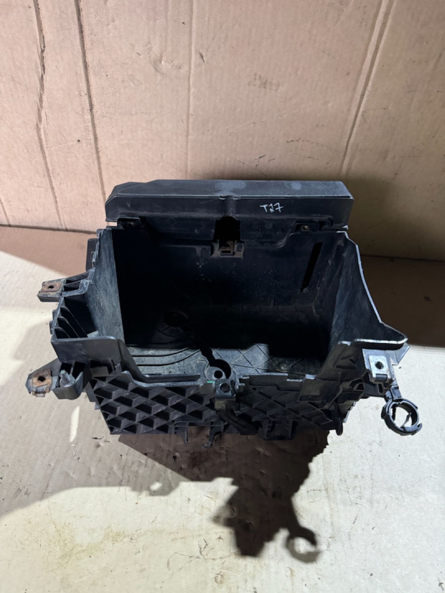 https://ycs.partsauto.market/partsauto-images/thmbs/userImages/a486c87f8955b6e25f9185efee619899/part/a65c1769-5e85-4314-b5bc-a4b2e38756d4_1776852187221.jpg