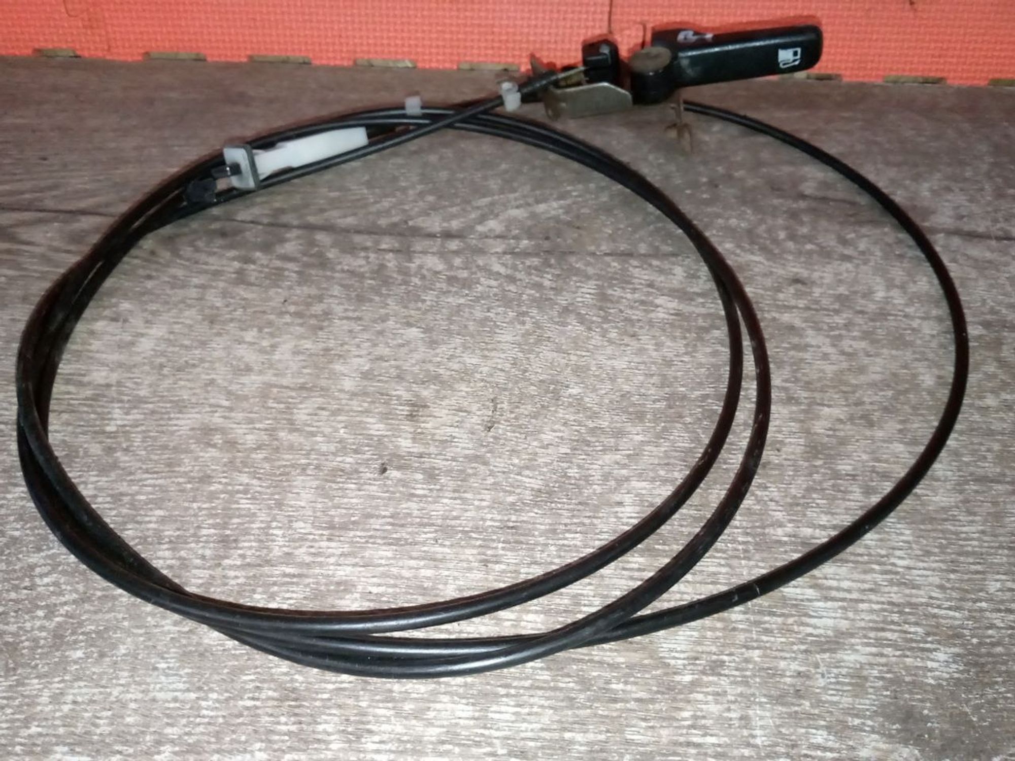https://ycs.partsauto.market/partsauto-images/thmbs/userImages/a486c87f8955b6e25f9185efee619899/part/a6c76c44-aa41-45e7-aaa7-1904e2bd96cf_1775856582121.jpg