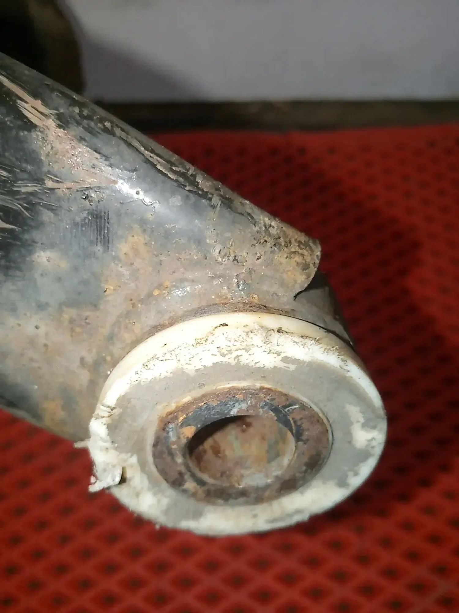 https://ycs.partsauto.market/partsauto-images/thmbs/userImages/a486c87f8955b6e25f9185efee619899/part/a9146d5e-6cd4-4b3f-a099-0ec86ccaa4d1_1779793060094.jpg