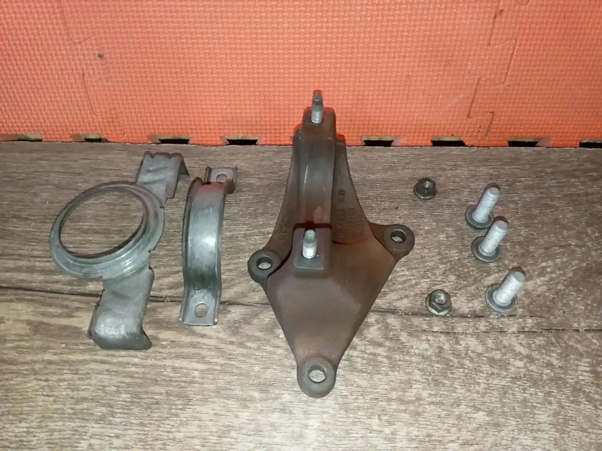 https://ycs.partsauto.market/partsauto-images/thmbs/userImages/a486c87f8955b6e25f9185efee619899/part/a9e5fd83-da99-4f94-bcc9-41974294fc76_1784056891345.jpg