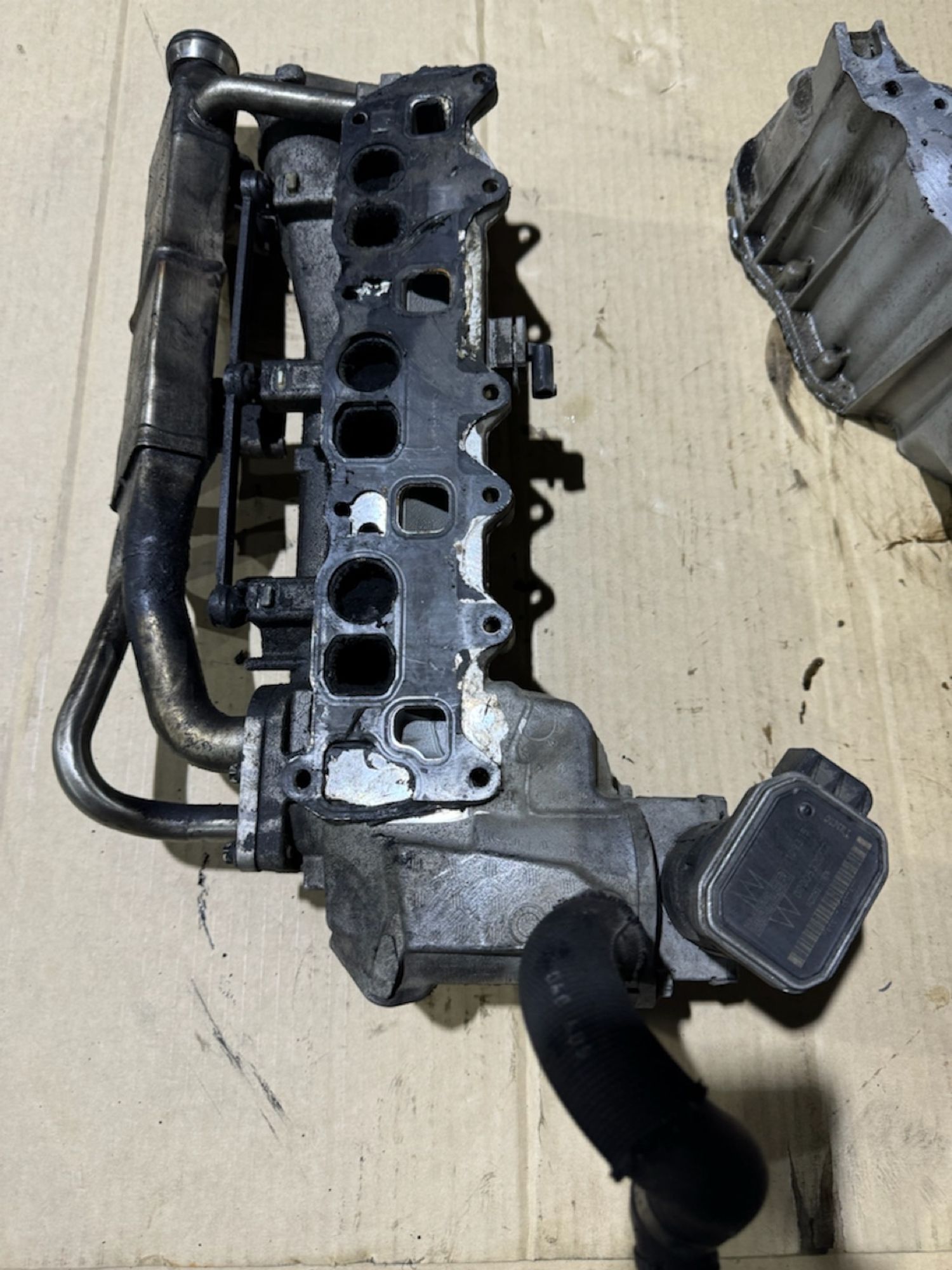 https://ycs.partsauto.market/partsauto-images/thmbs/userImages/a486c87f8955b6e25f9185efee619899/part/aa21002a-e258-456d-b70d-3d7319def562_1775853969538.jpg