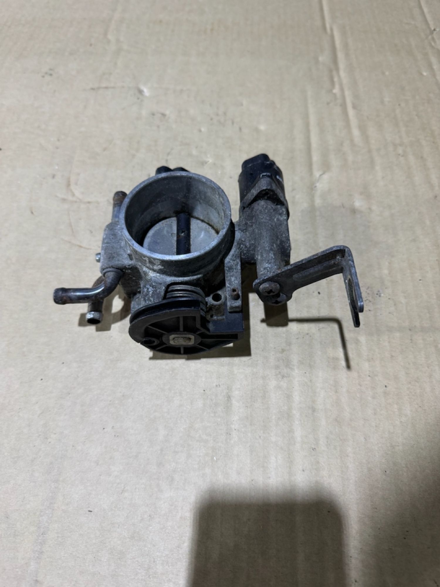https://ycs.partsauto.market/partsauto-images/thmbs/userImages/a486c87f8955b6e25f9185efee619899/part/aa30b616-7453-4758-9db7-c00158ec03d8_1783368212169.jpg