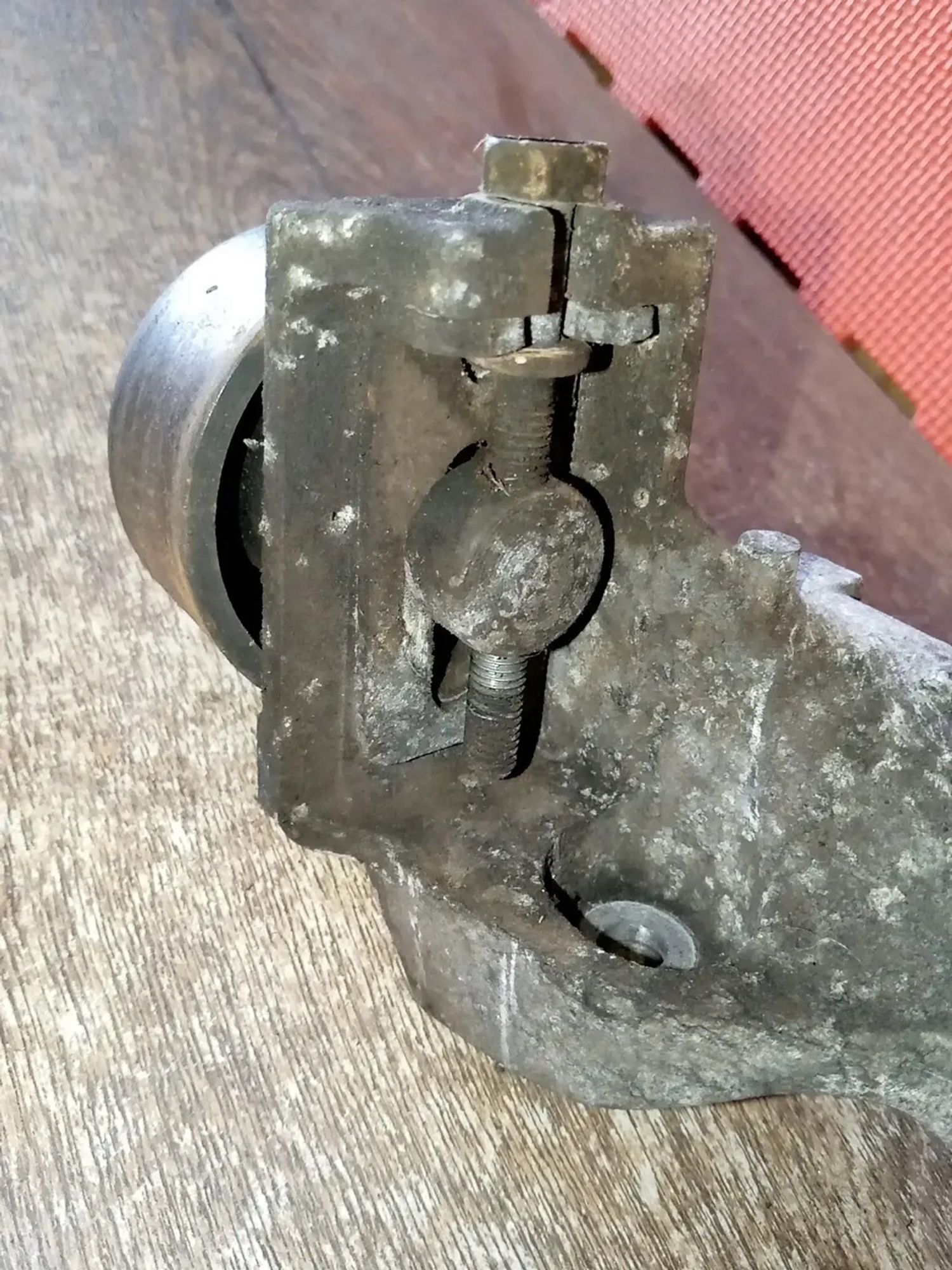 https://ycs.partsauto.market/partsauto-images/thmbs/userImages/a486c87f8955b6e25f9185efee619899/part/aa62b00f-a87e-4280-ac56-0279dd2c6bfb_1780044049702.jpg