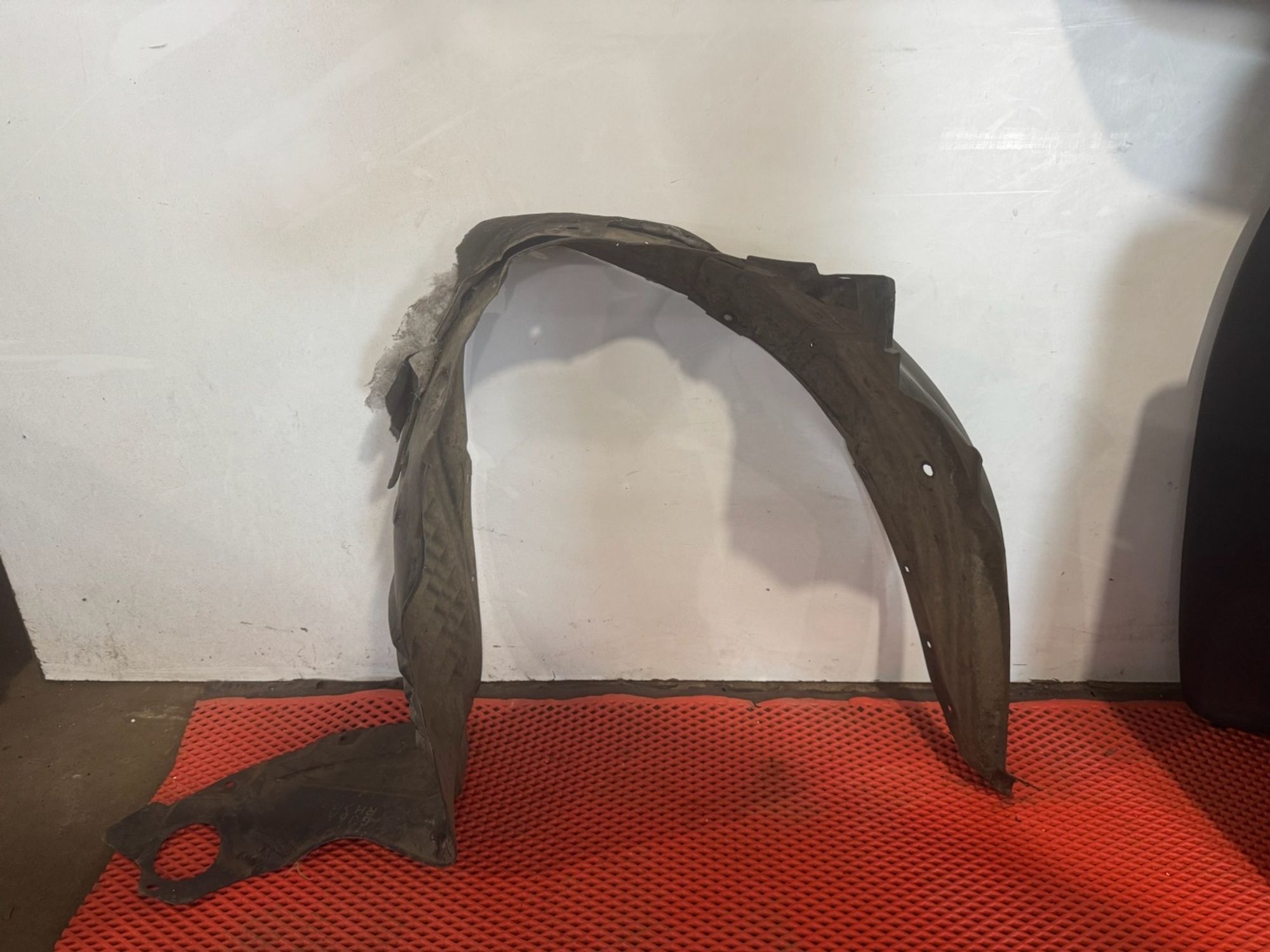 https://ycs.partsauto.market/partsauto-images/thmbs/userImages/a486c87f8955b6e25f9185efee619899/part/ab9061fd-d1dc-462b-bbf9-8099204a95d3_1786623019321.jpg