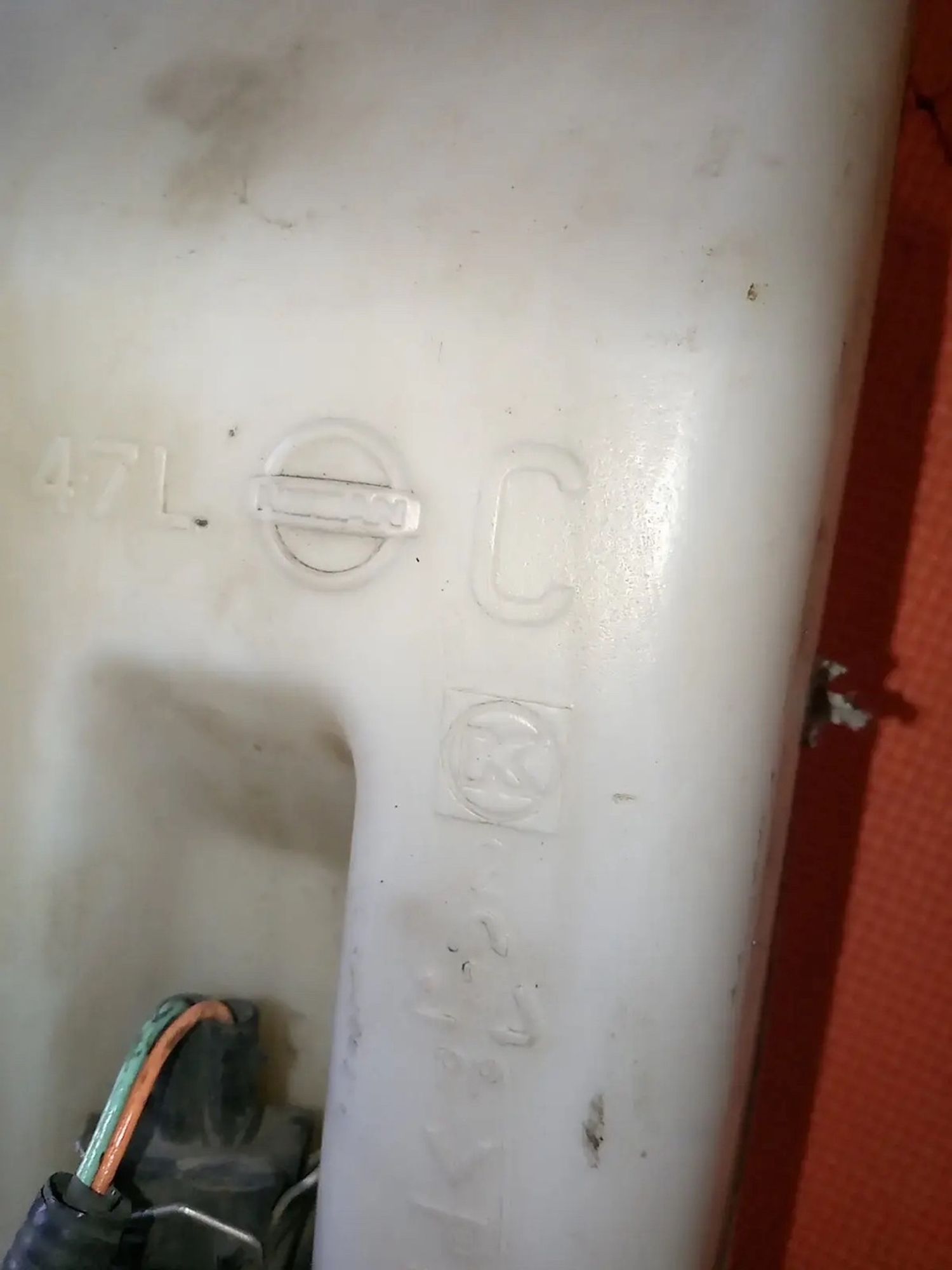 https://ycs.partsauto.market/partsauto-images/thmbs/userImages/a486c87f8955b6e25f9185efee619899/part/abefaa3e-1577-4644-a62b-9db71090d04a_1779344291047.jpg