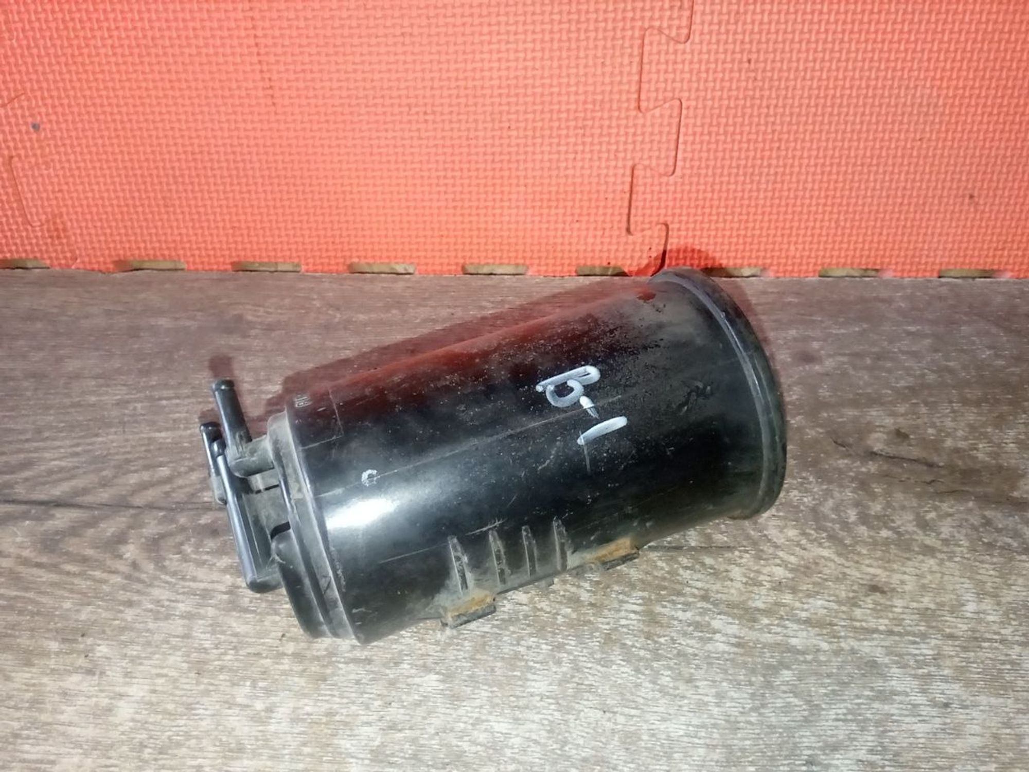 https://ycs.partsauto.market/partsauto-images/thmbs/userImages/a486c87f8955b6e25f9185efee619899/part/ac3e2249-2369-4158-91b8-0f5742738b52_1775917507007.jpg
