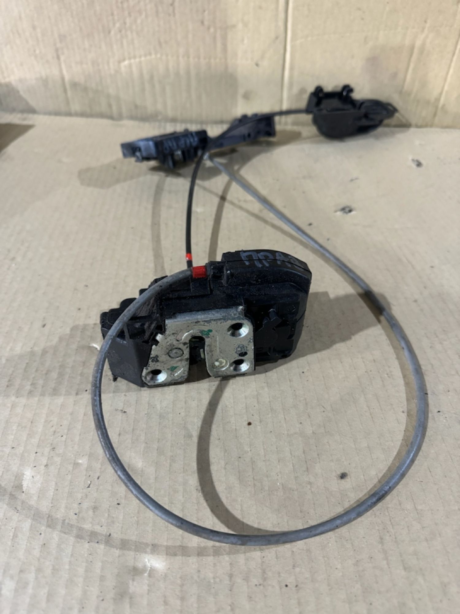 https://ycs.partsauto.market/partsauto-images/thmbs/userImages/a486c87f8955b6e25f9185efee619899/part/ae3591c3-40fa-4792-8064-834d78739bac_1779786500461.jpg