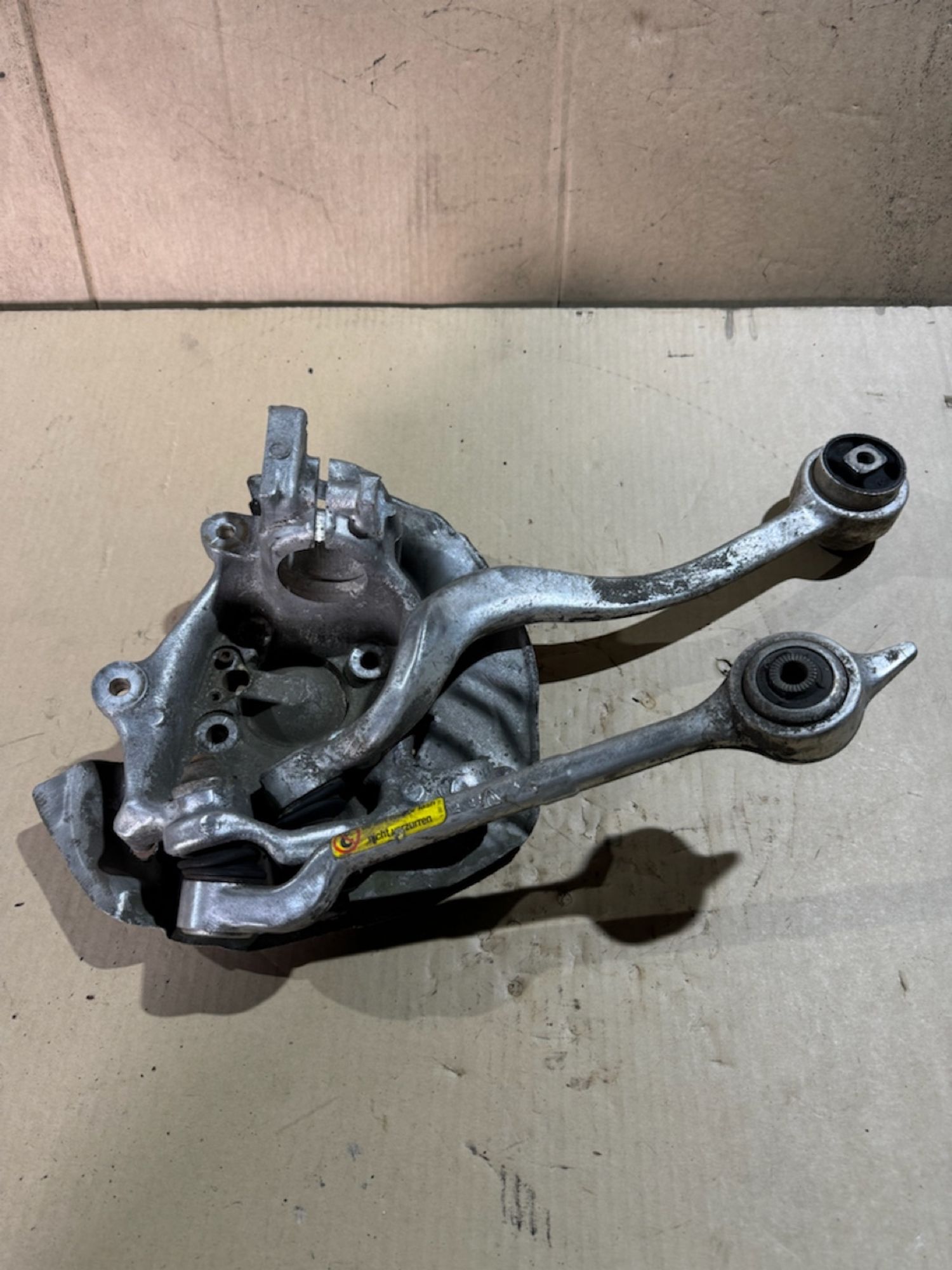 https://ycs.partsauto.market/partsauto-images/thmbs/userImages/a486c87f8955b6e25f9185efee619899/part/af0e691d-6bb2-4d9d-b91e-8da79591152c_1776689381600.jpg
