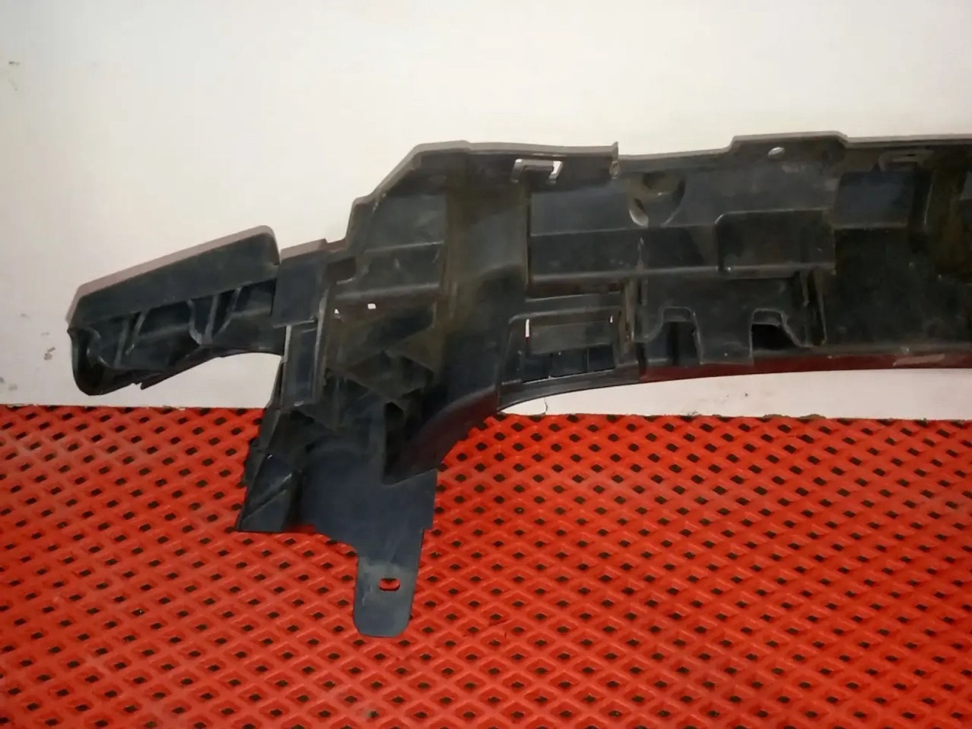 https://ycs.partsauto.market/partsauto-images/thmbs/userImages/a486c87f8955b6e25f9185efee619899/part/af5bd0a5-6b1b-468c-80c6-551809e8d291_1778605193205.jpg