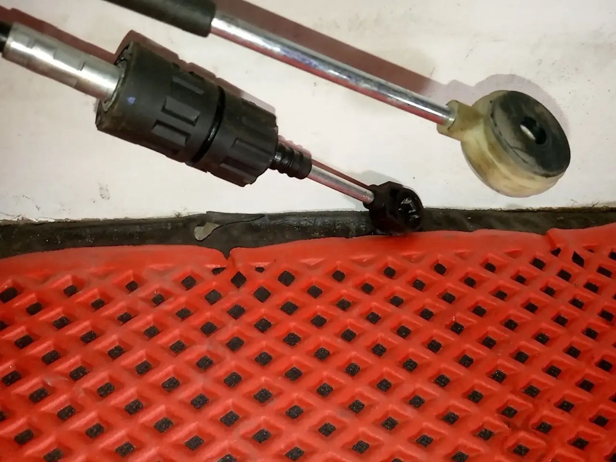 https://ycs.partsauto.market/partsauto-images/thmbs/userImages/a486c87f8955b6e25f9185efee619899/part/b021fe36-a3b1-4ea3-bccd-34c683855cae_1779344270762.jpg