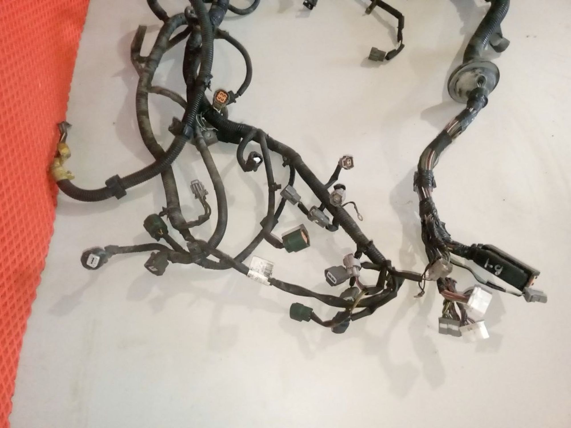 https://ycs.partsauto.market/partsauto-images/thmbs/userImages/a486c87f8955b6e25f9185efee619899/part/b0729bda-3878-4c40-8924-21aae247f2d8_1775854774296.jpg