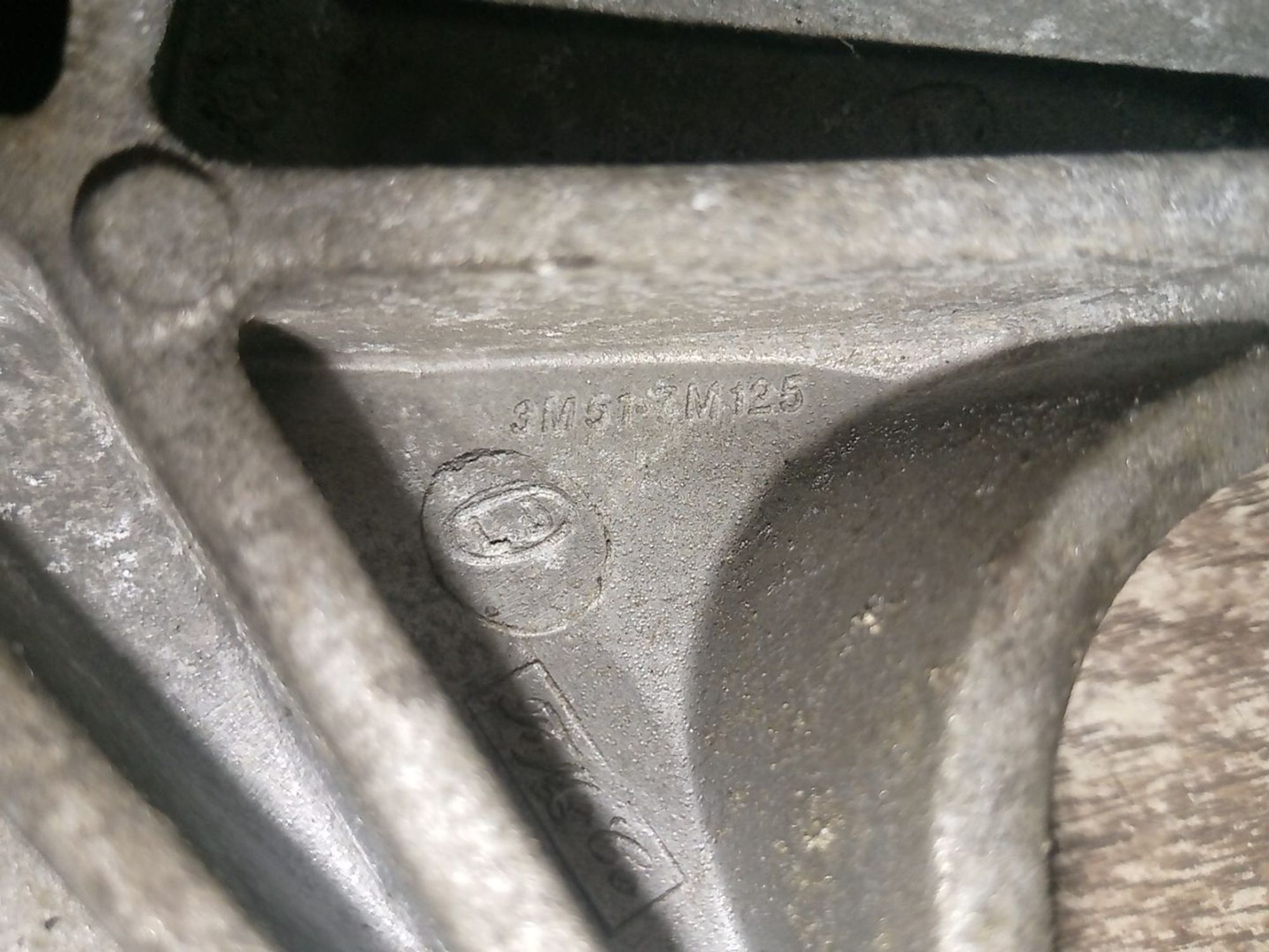 https://ycs.partsauto.market/partsauto-images/thmbs/userImages/a486c87f8955b6e25f9185efee619899/part/b3dc5b4e-1bb3-4bfb-acd8-2891ddb47d31_1782454736035.jpg