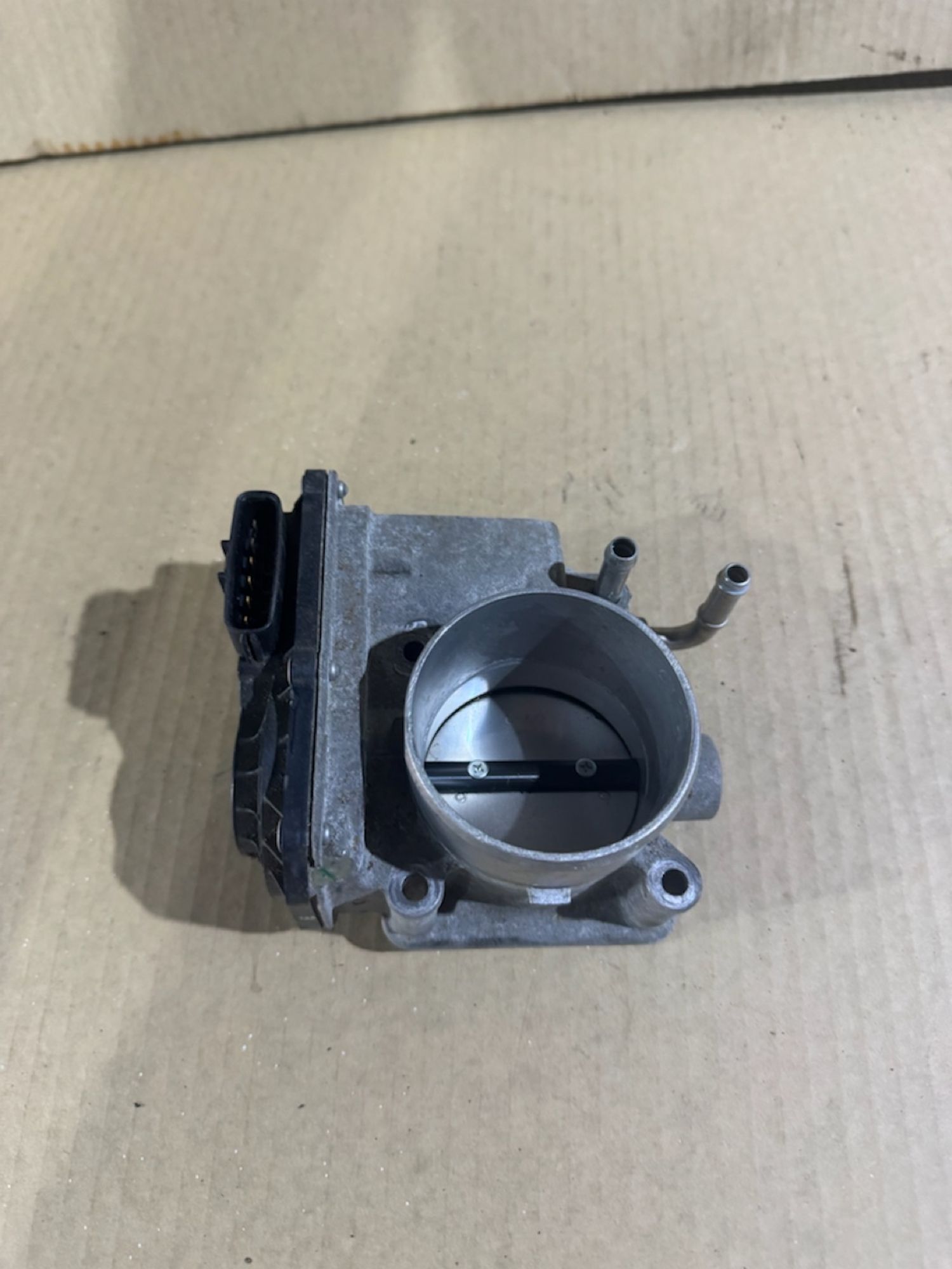 https://ycs.partsauto.market/partsauto-images/thmbs/userImages/a486c87f8955b6e25f9185efee619899/part/b4b6eee1-607a-48ce-b2dd-74fc70d74d29_1784622857712.jpg