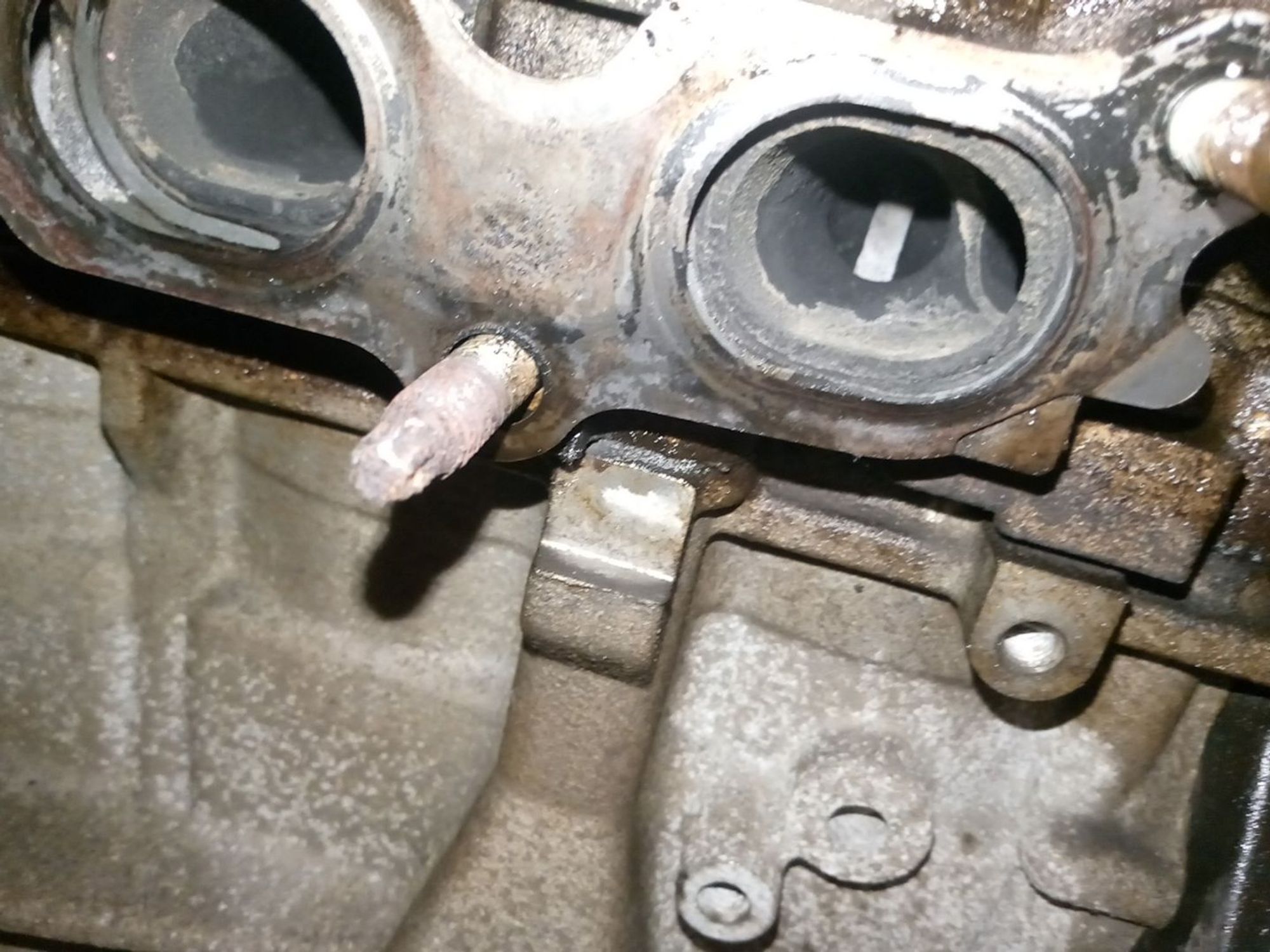 https://ycs.partsauto.market/partsauto-images/thmbs/userImages/a486c87f8955b6e25f9185efee619899/part/b60bbe43-cd73-4060-9ba6-c28a326d8a40_1782453921711.jpg