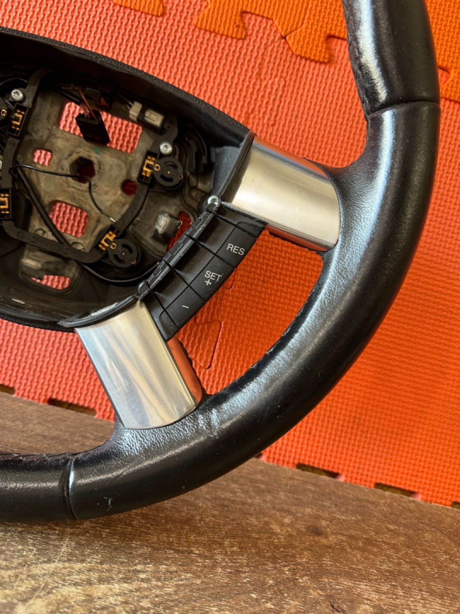 https://ycs.partsauto.market/partsauto-images/thmbs/userImages/a486c87f8955b6e25f9185efee619899/part/b648a073-8758-435a-ac26-3fc19dc2e909_1779051662141.jpg