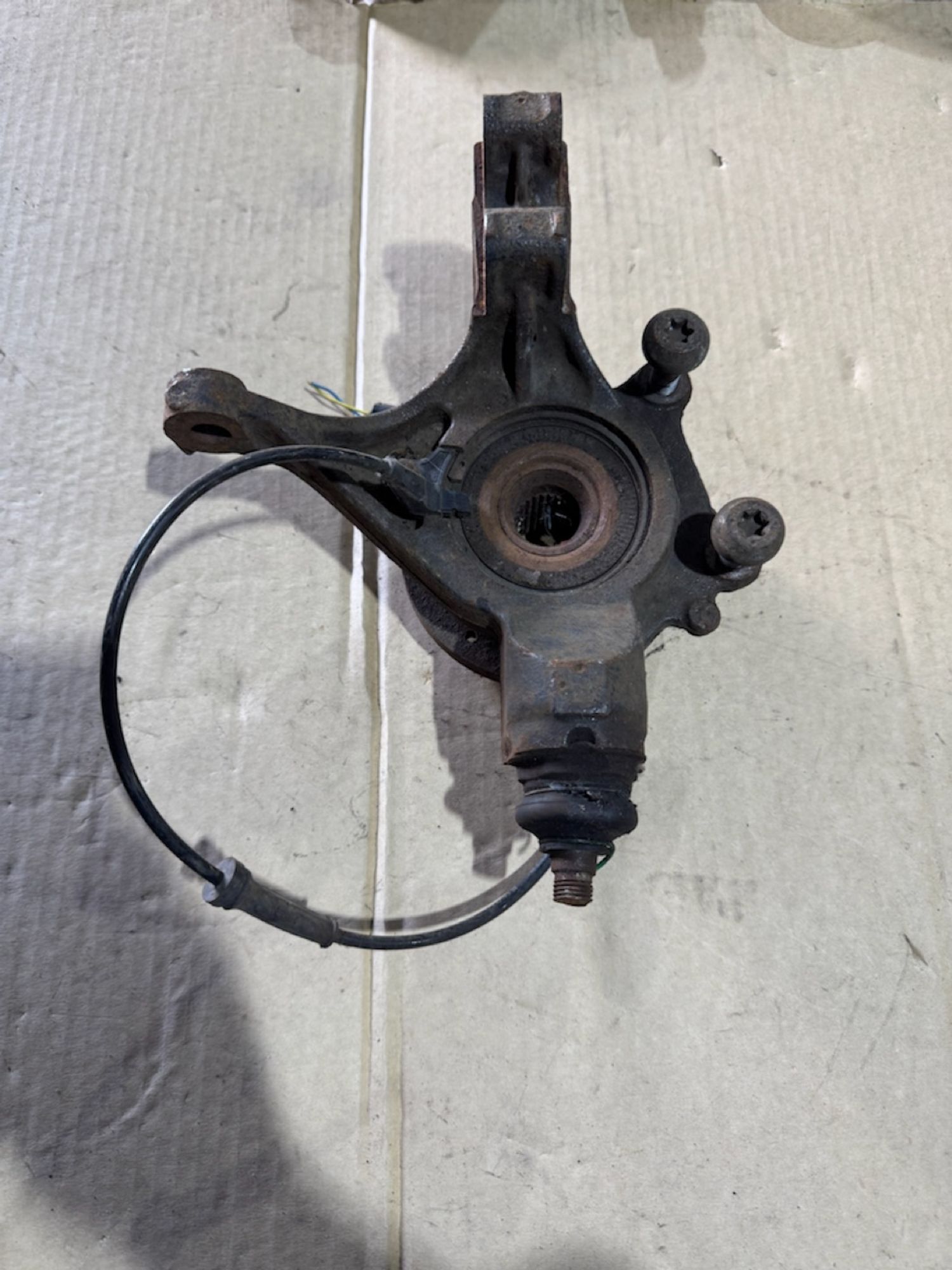 https://ycs.partsauto.market/partsauto-images/thmbs/userImages/a486c87f8955b6e25f9185efee619899/part/b75d8c1b-7b56-4058-80fb-3174570c86be_1782851975727.jpg