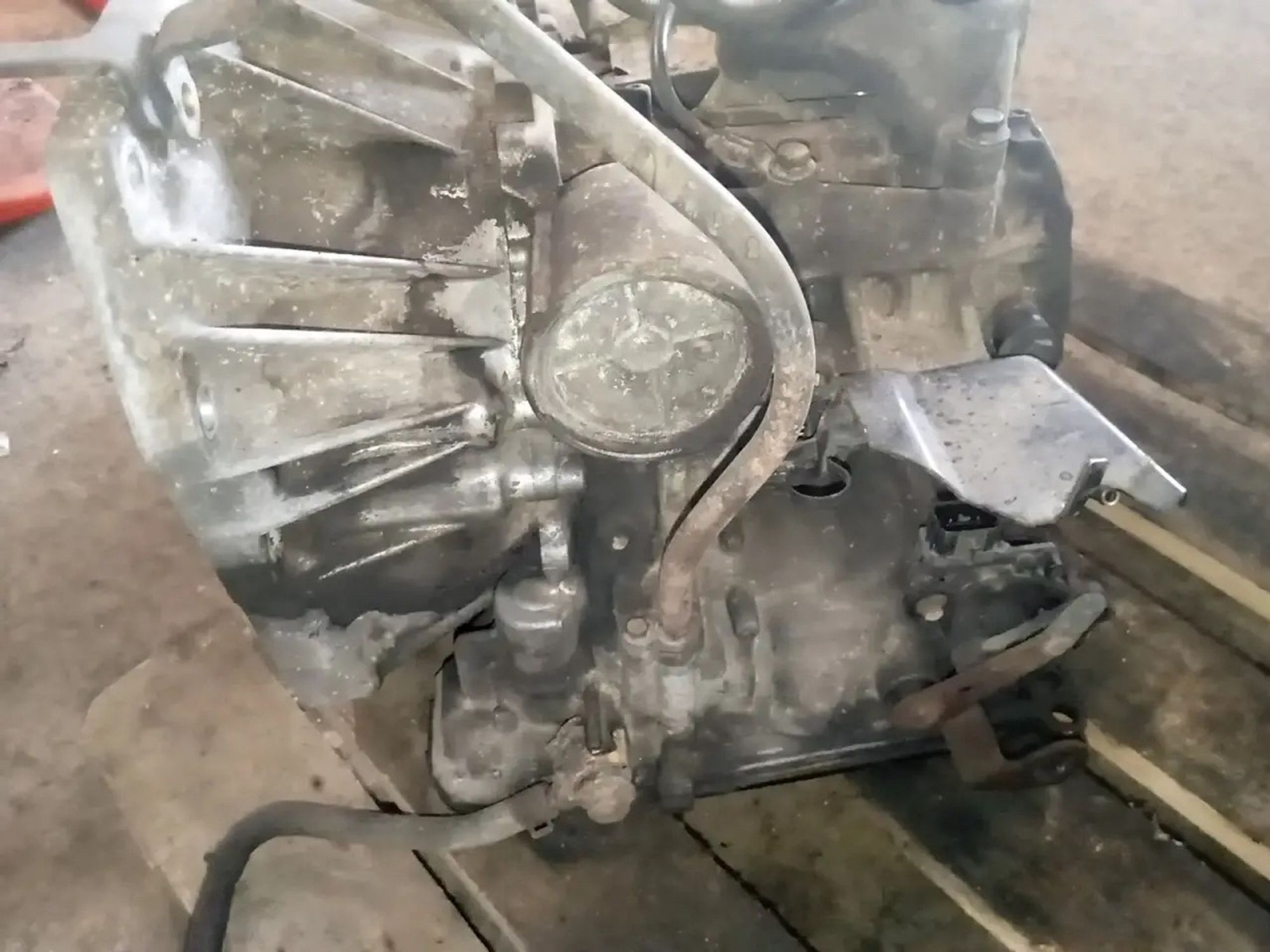 https://ycs.partsauto.market/partsauto-images/thmbs/userImages/a486c87f8955b6e25f9185efee619899/part/b8aa5269-9d17-4bd2-97e9-1937b698c494_1779786579059.jpg