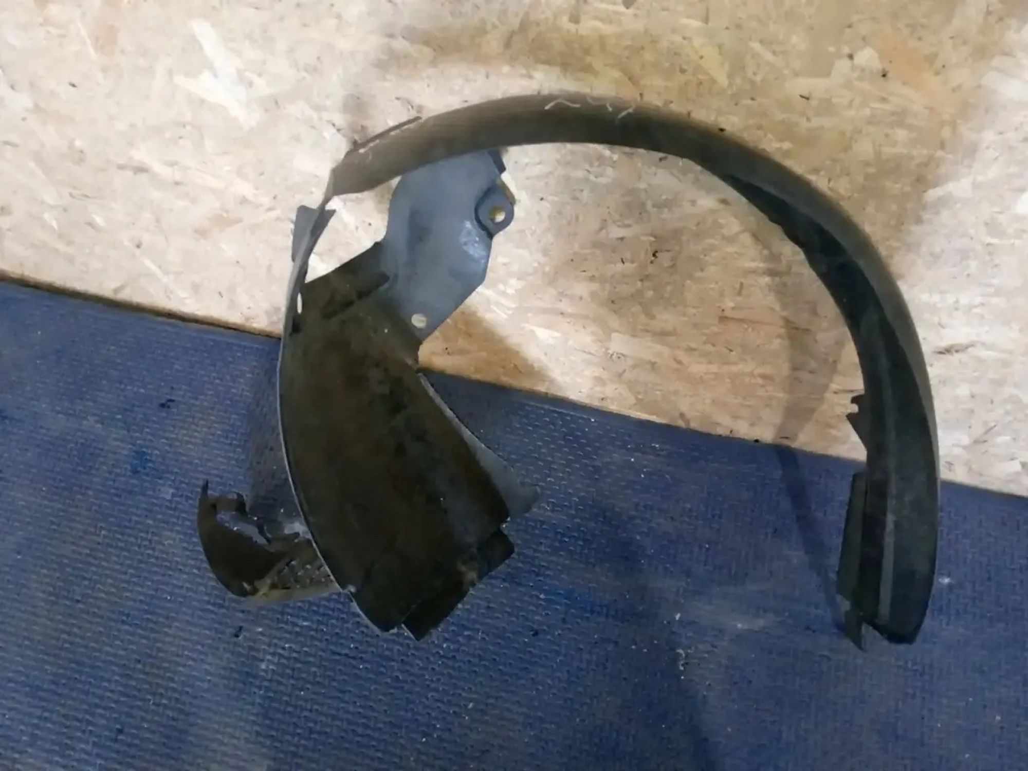 https://ycs.partsauto.market/partsauto-images/thmbs/userImages/a486c87f8955b6e25f9185efee619899/part/b8ac2582-f896-4196-8438-50bfaa760364_1787083794138.jpg