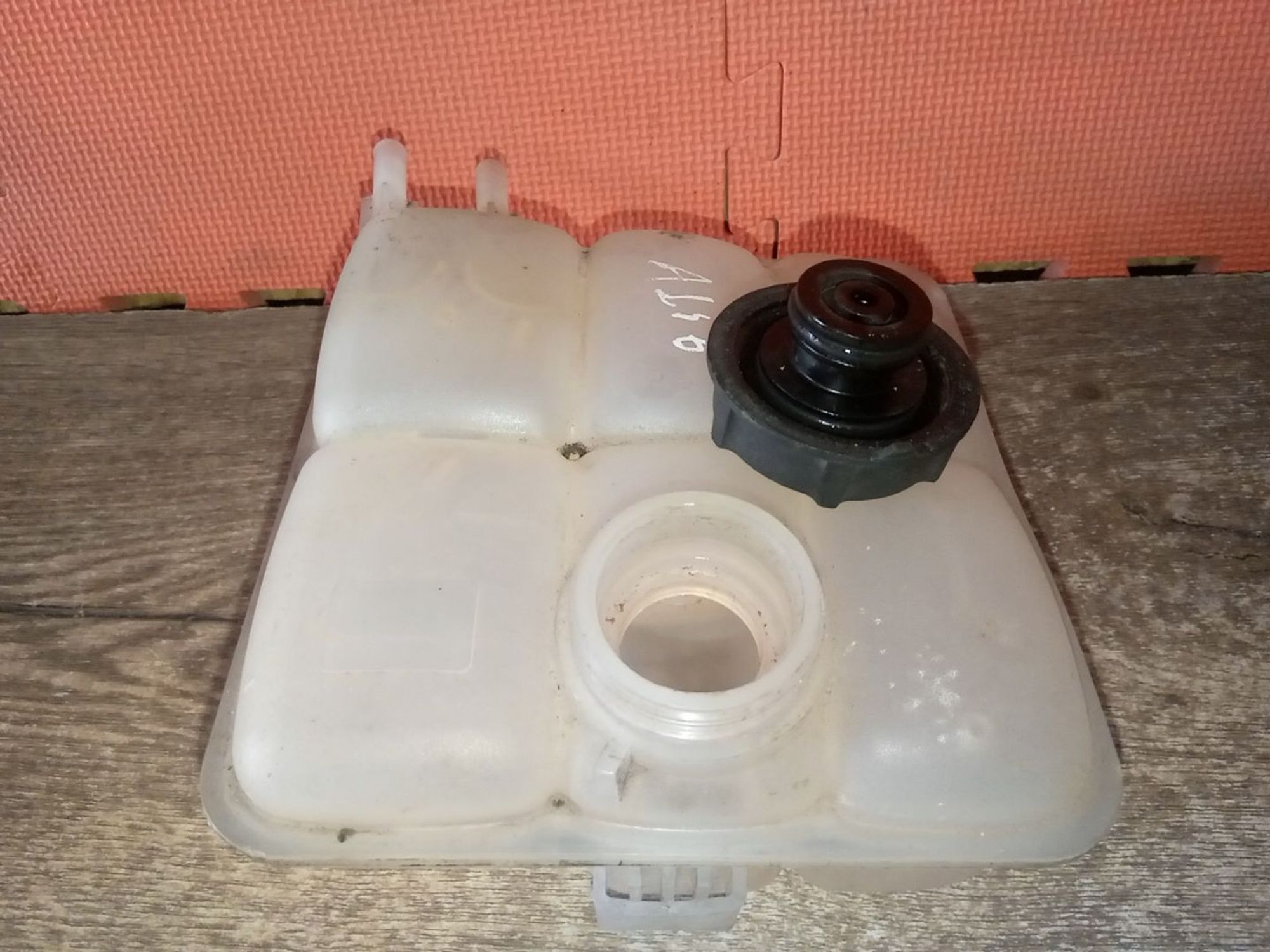 https://ycs.partsauto.market/partsauto-images/thmbs/userImages/a486c87f8955b6e25f9185efee619899/part/b8cd750b-8497-42cc-8650-c2326a07af55_1782455663419.jpg