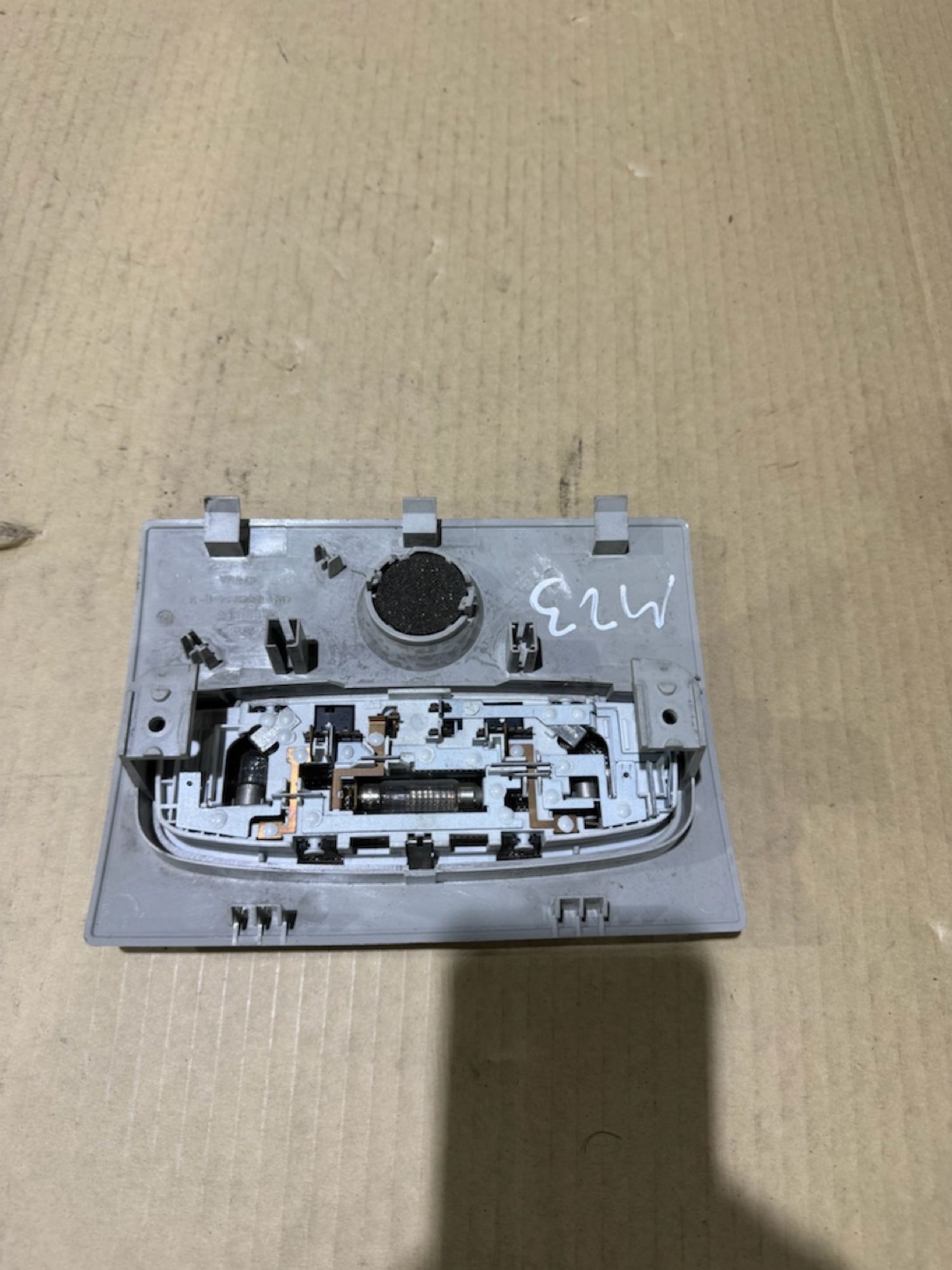 https://ycs.partsauto.market/partsauto-images/thmbs/userImages/a486c87f8955b6e25f9185efee619899/part/b9046043-05fa-4b33-886b-257046ba7630_1782938782003.jpg