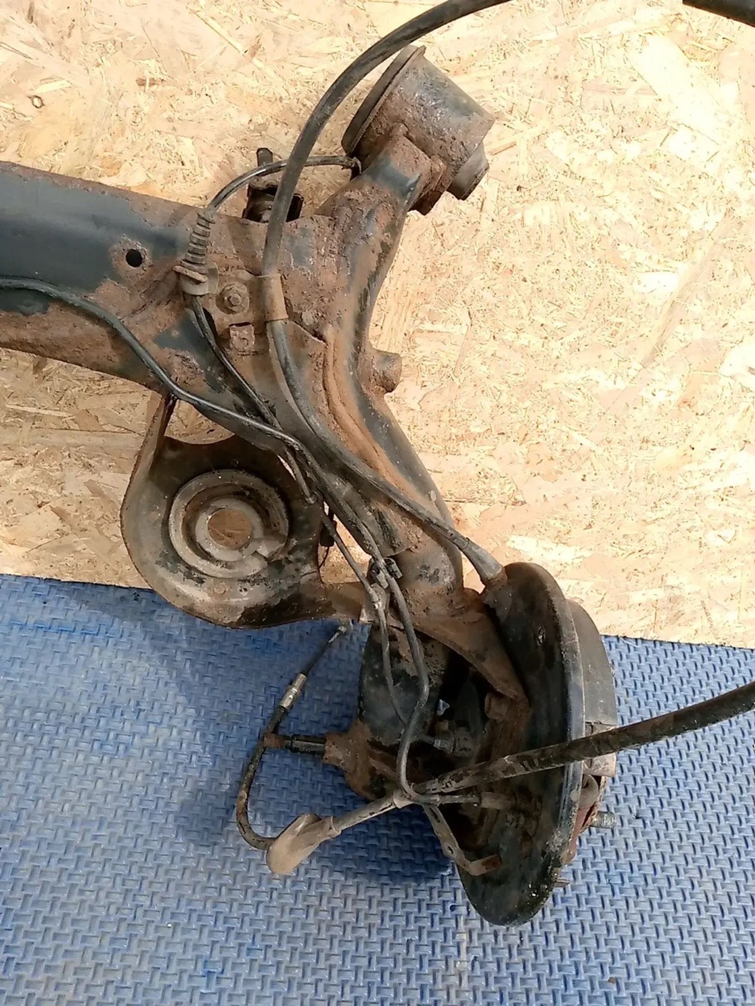 https://ycs.partsauto.market/partsauto-images/thmbs/userImages/a486c87f8955b6e25f9185efee619899/part/b90f5130-4e5b-458f-af88-abc963f56f9e_1785441525790.jpg