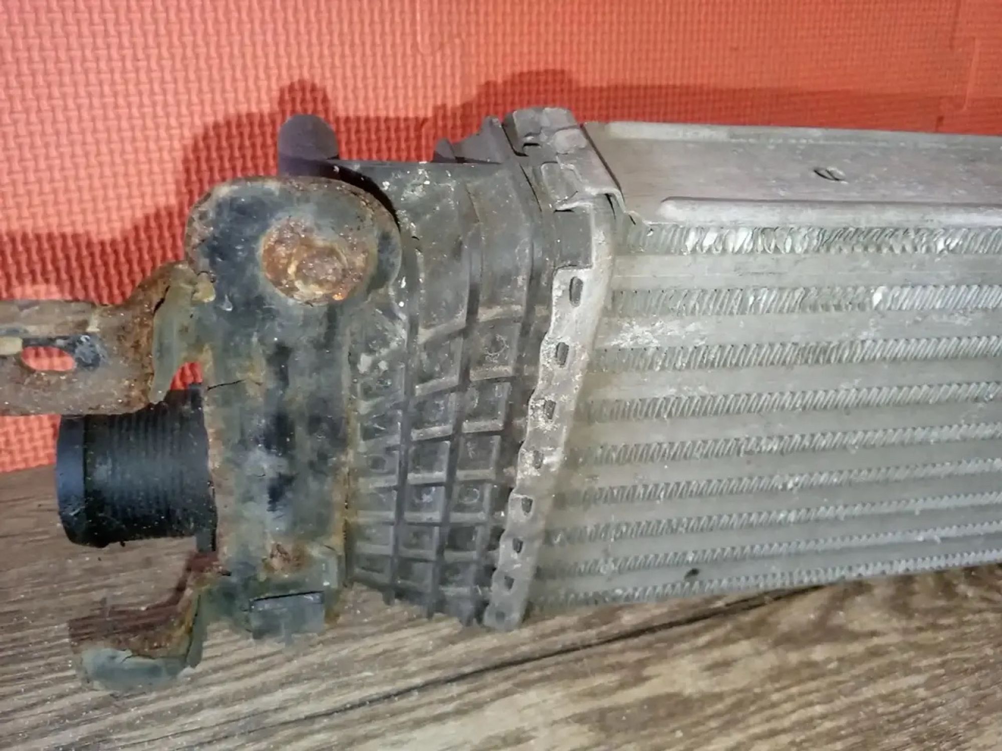 https://ycs.partsauto.market/partsauto-images/thmbs/userImages/a486c87f8955b6e25f9185efee619899/part/bad9b9d0-8649-46f0-bde9-a9c73661a723_1784744949530.jpg
