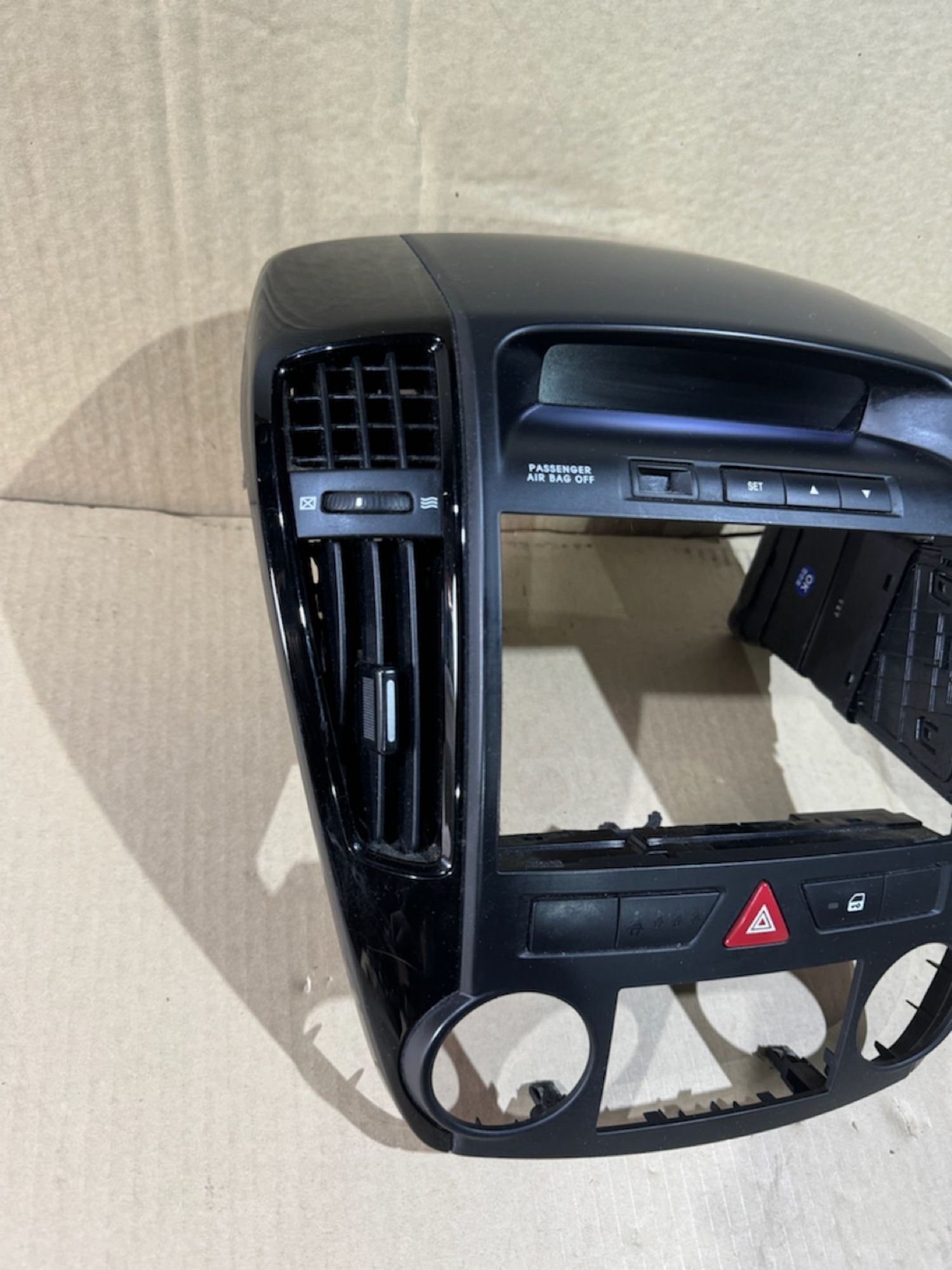https://ycs.partsauto.market/partsauto-images/thmbs/userImages/a486c87f8955b6e25f9185efee619899/part/bb4249a6-384a-4102-b433-f75fa9511fb7_1780044130561.jpg