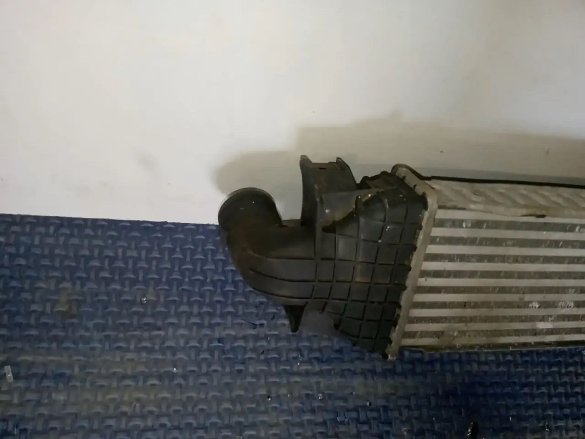 https://ycs.partsauto.market/partsauto-images/thmbs/userImages/a486c87f8955b6e25f9185efee619899/part/bb47870b-8be5-4e40-8dd5-4630053527bd_1784745468890.jpg