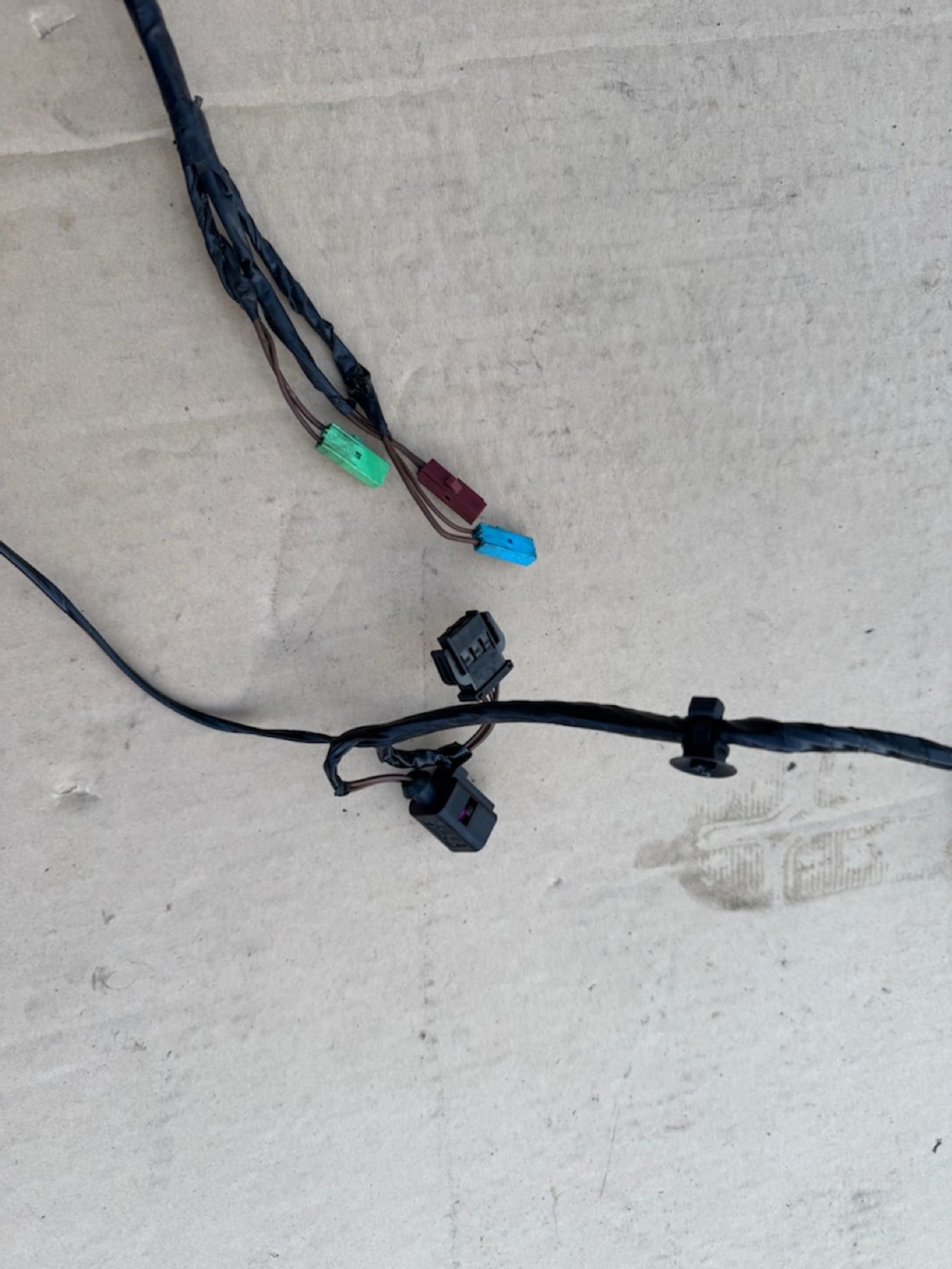 https://ycs.partsauto.market/partsauto-images/thmbs/userImages/a486c87f8955b6e25f9185efee619899/part/bbcbee34-ef21-4747-94d3-60e4226ca4bd_1786342905069.jpg