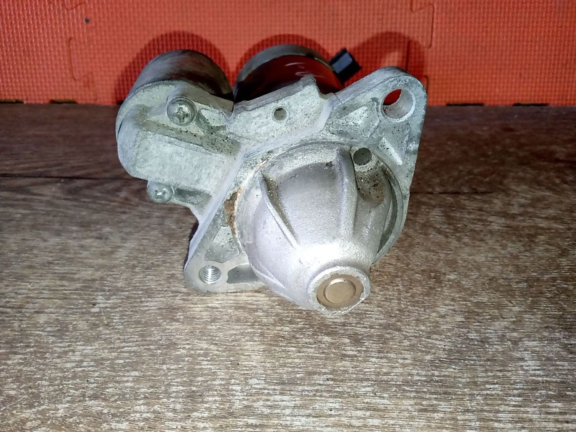 https://ycs.partsauto.market/partsauto-images/thmbs/userImages/a486c87f8955b6e25f9185efee619899/part/bd157c44-03b8-4f31-b91d-28ea5efb8355_1775856078585.jpg