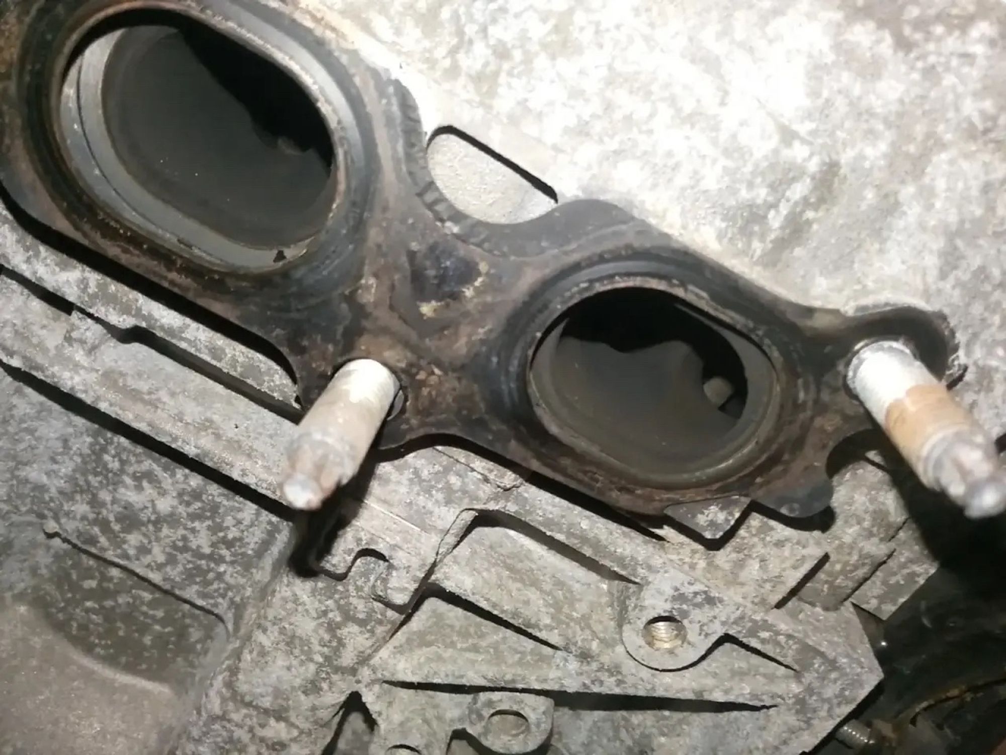 https://ycs.partsauto.market/partsauto-images/thmbs/userImages/a486c87f8955b6e25f9185efee619899/part/bdf890f7-54c1-4fbd-91d7-02d30529e9c3_1779344123704.jpg