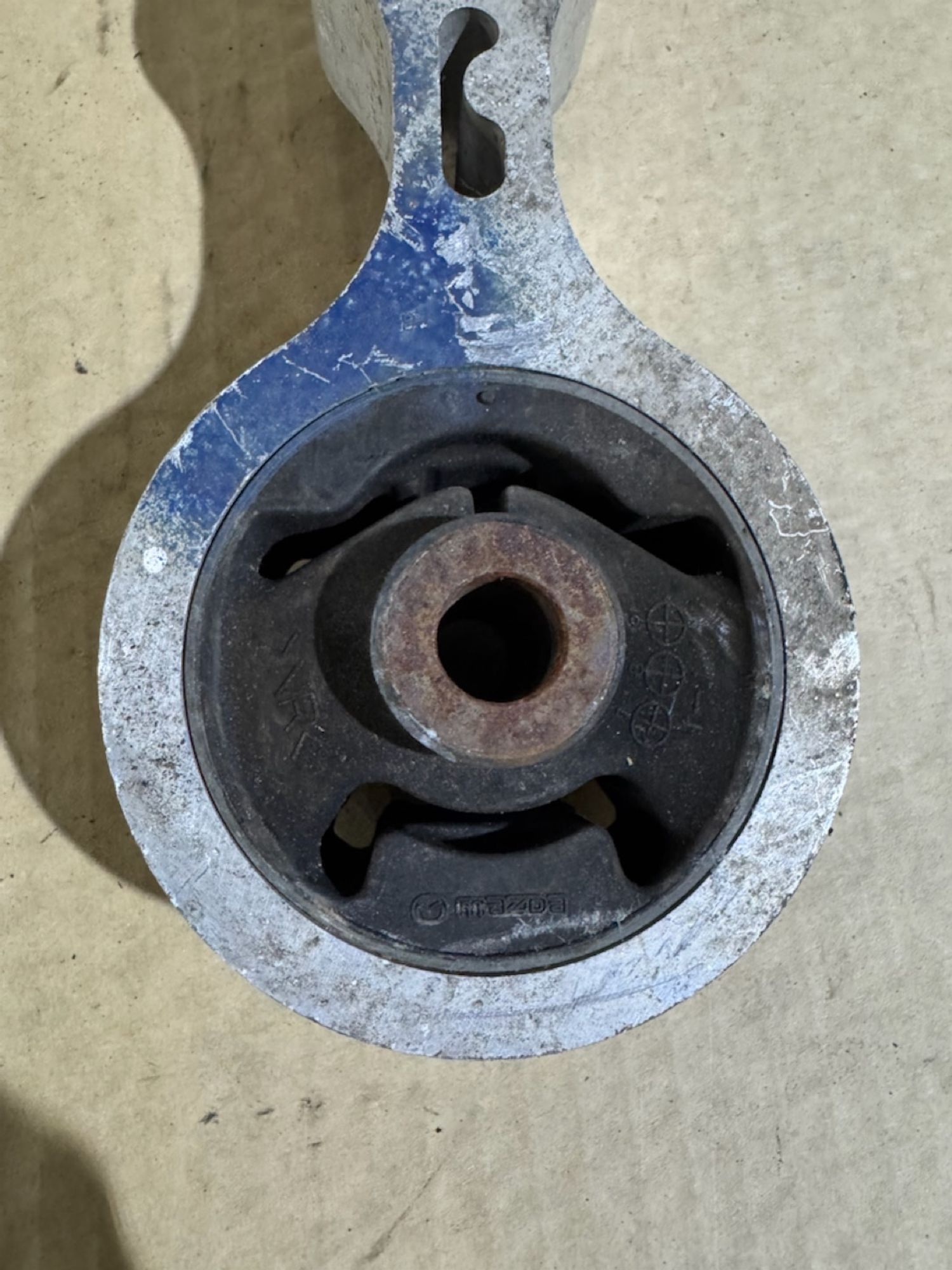 https://ycs.partsauto.market/partsauto-images/thmbs/userImages/a486c87f8955b6e25f9185efee619899/part/bebfcd51-4137-4bad-aec4-e35390d5f8a9_1786351710361.jpg