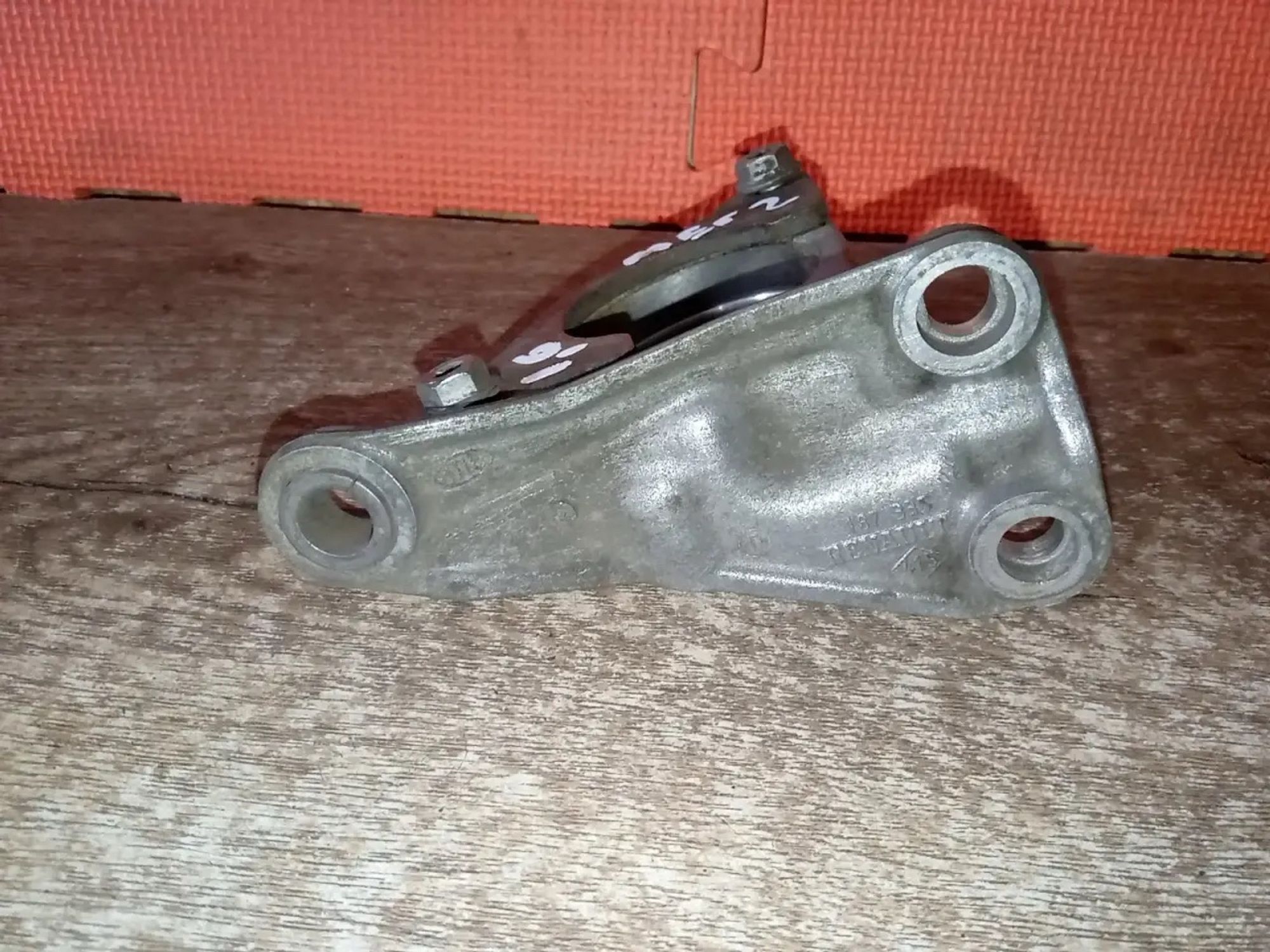 https://ycs.partsauto.market/partsauto-images/thmbs/userImages/a486c87f8955b6e25f9185efee619899/part/bf5c1d80-7cfa-4583-982b-451c5a9b088d_1783542940282.jpg