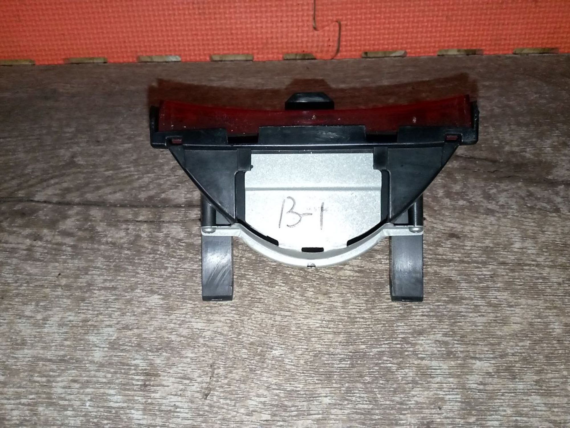 https://ycs.partsauto.market/partsauto-images/thmbs/userImages/a486c87f8955b6e25f9185efee619899/part/c0422102-e138-4378-b95a-5483f60d0dc9_1775856576323.jpg