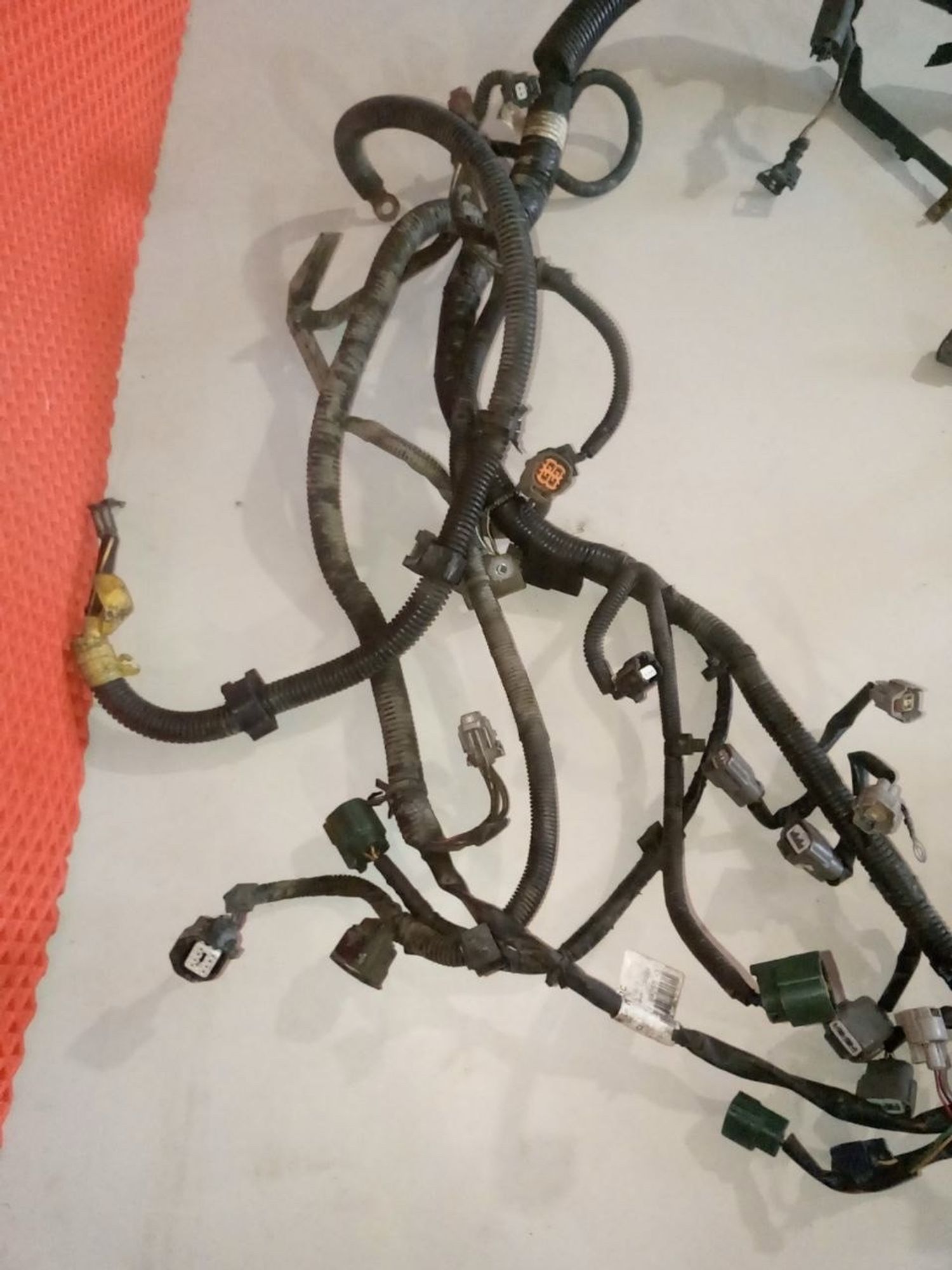 https://ycs.partsauto.market/partsauto-images/thmbs/userImages/a486c87f8955b6e25f9185efee619899/part/c0500cf7-b617-46f7-95a1-7f374c2b5101_1775854774915.jpg