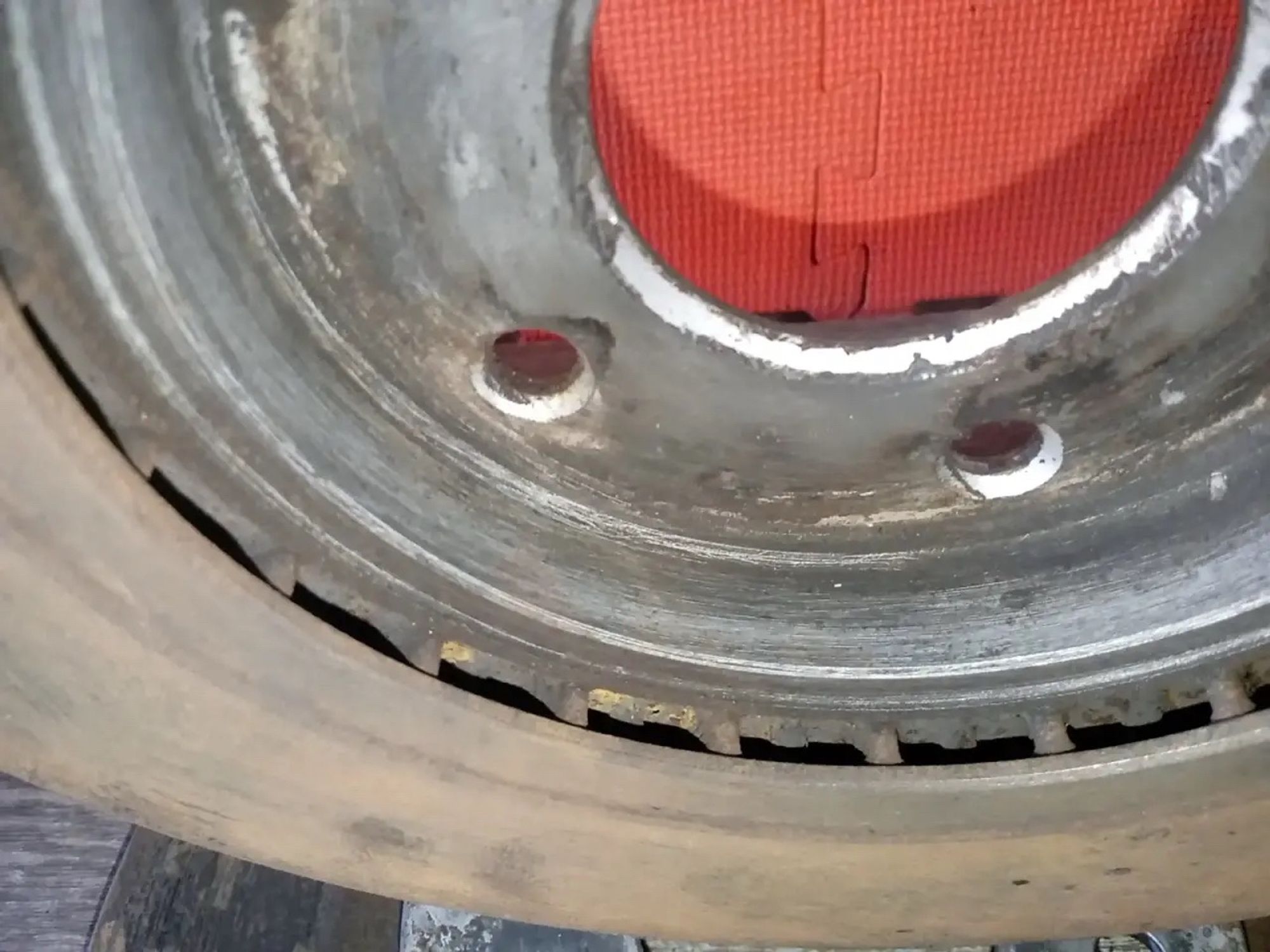 https://ycs.partsauto.market/partsauto-images/thmbs/userImages/a486c87f8955b6e25f9185efee619899/part/c3b5e714-30e9-4b42-ade2-cbadd28d9fe7_1786647932017.jpg