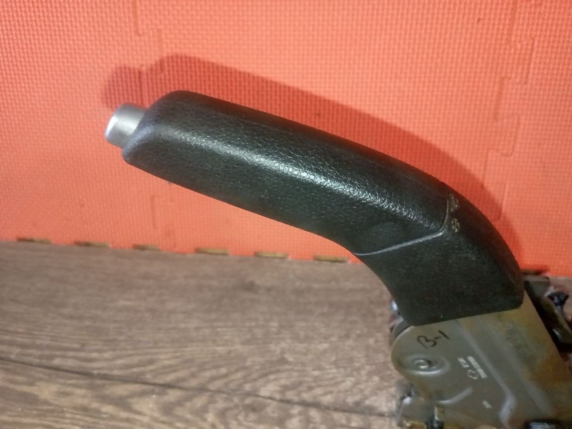 https://ycs.partsauto.market/partsauto-images/thmbs/userImages/a486c87f8955b6e25f9185efee619899/part/c481b205-8d36-4c6f-ac11-020d6220a4fa_1775855486396.jpg