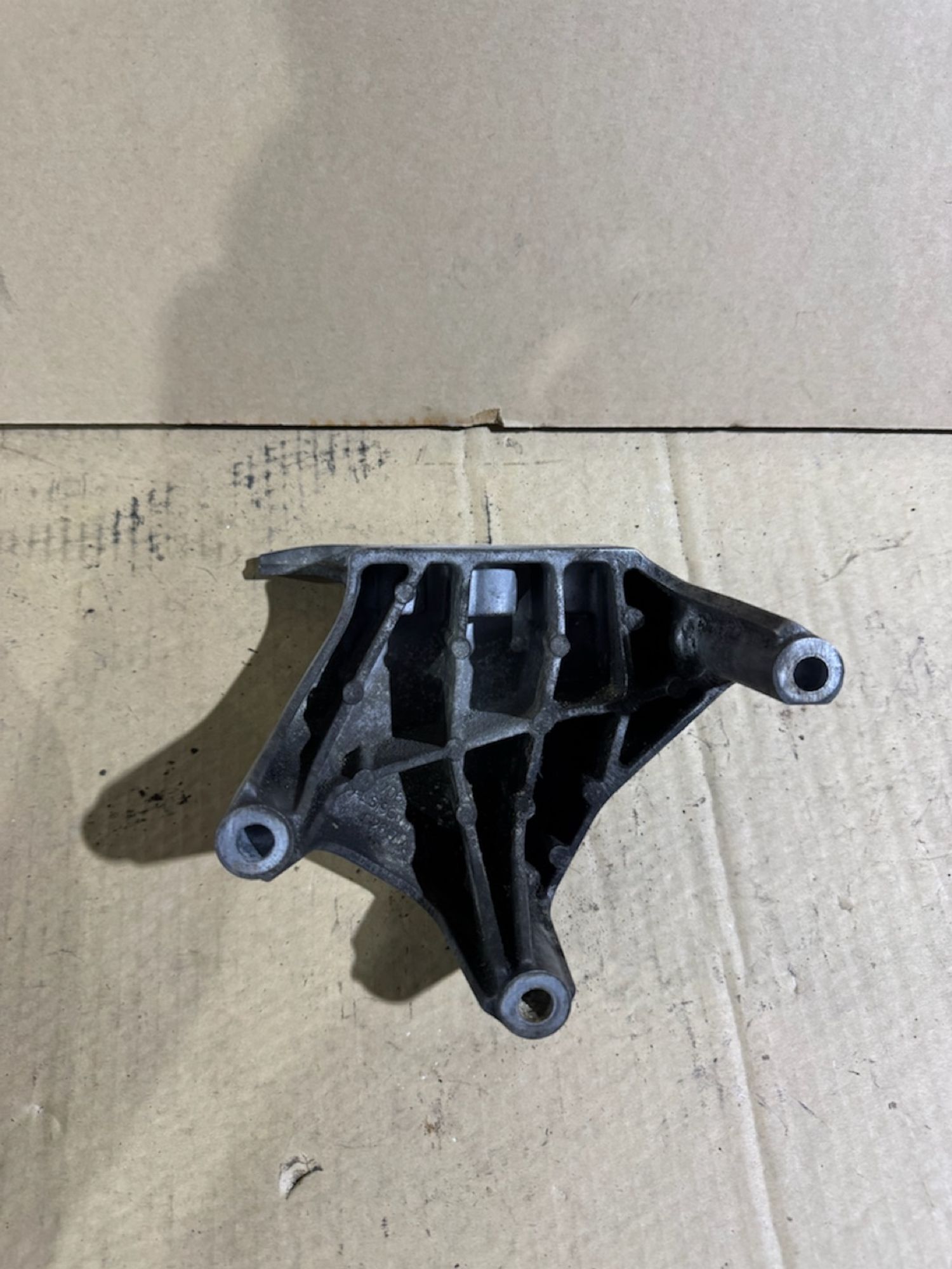 https://ycs.partsauto.market/partsauto-images/thmbs/userImages/a486c87f8955b6e25f9185efee619899/part/c4e96c71-6322-4f16-81b0-abb17fe7fe06_1786654555077.jpg