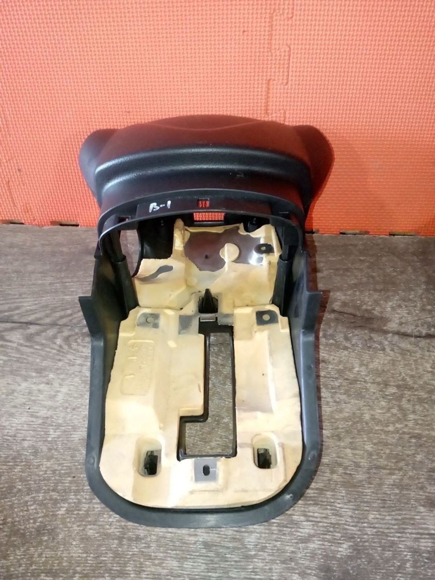 https://ycs.partsauto.market/partsauto-images/thmbs/userImages/a486c87f8955b6e25f9185efee619899/part/c5dd6174-18a8-406f-a3d6-6b665c87ad45_1775855959301.jpg