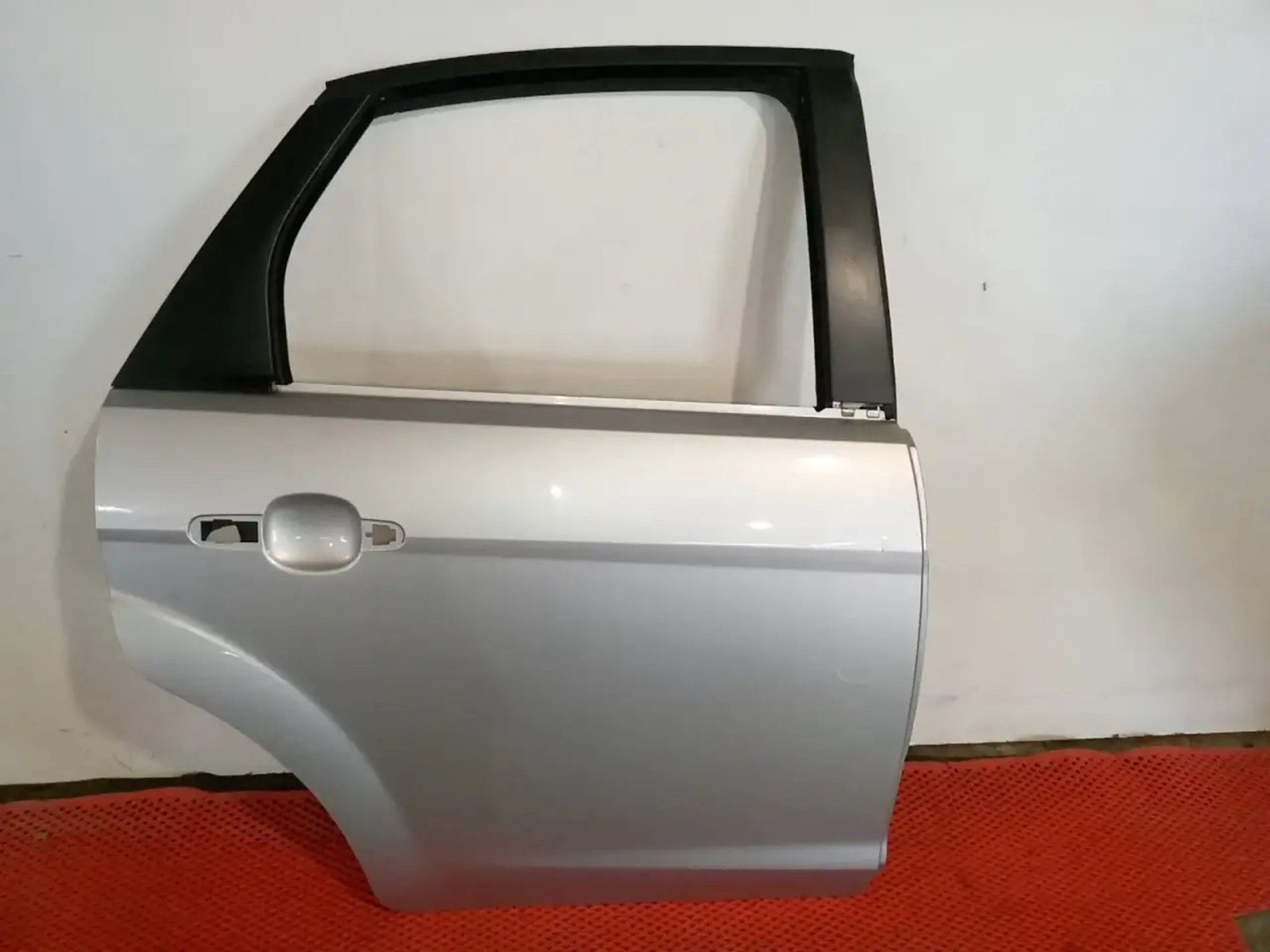 https://ycs.partsauto.market/partsauto-images/thmbs/userImages/a486c87f8955b6e25f9185efee619899/part/c82ef89a-53c3-46f8-bdc3-1e50893ccdcf_1779051641120.jpg