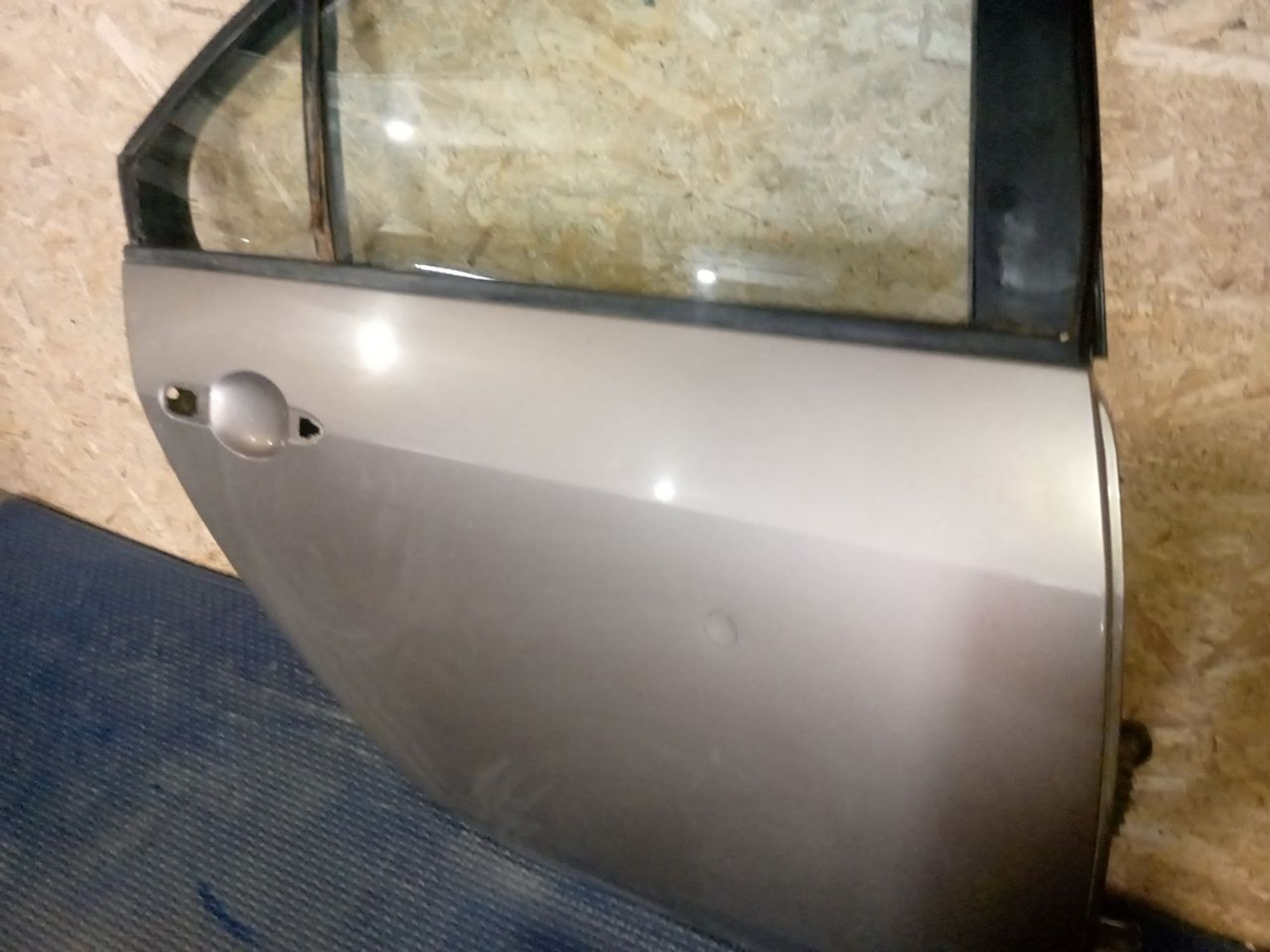 https://ycs.partsauto.market/partsauto-images/thmbs/userImages/a486c87f8955b6e25f9185efee619899/part/c90e161e-e301-451b-9612-a5653a584fcd_1775856541541.jpg