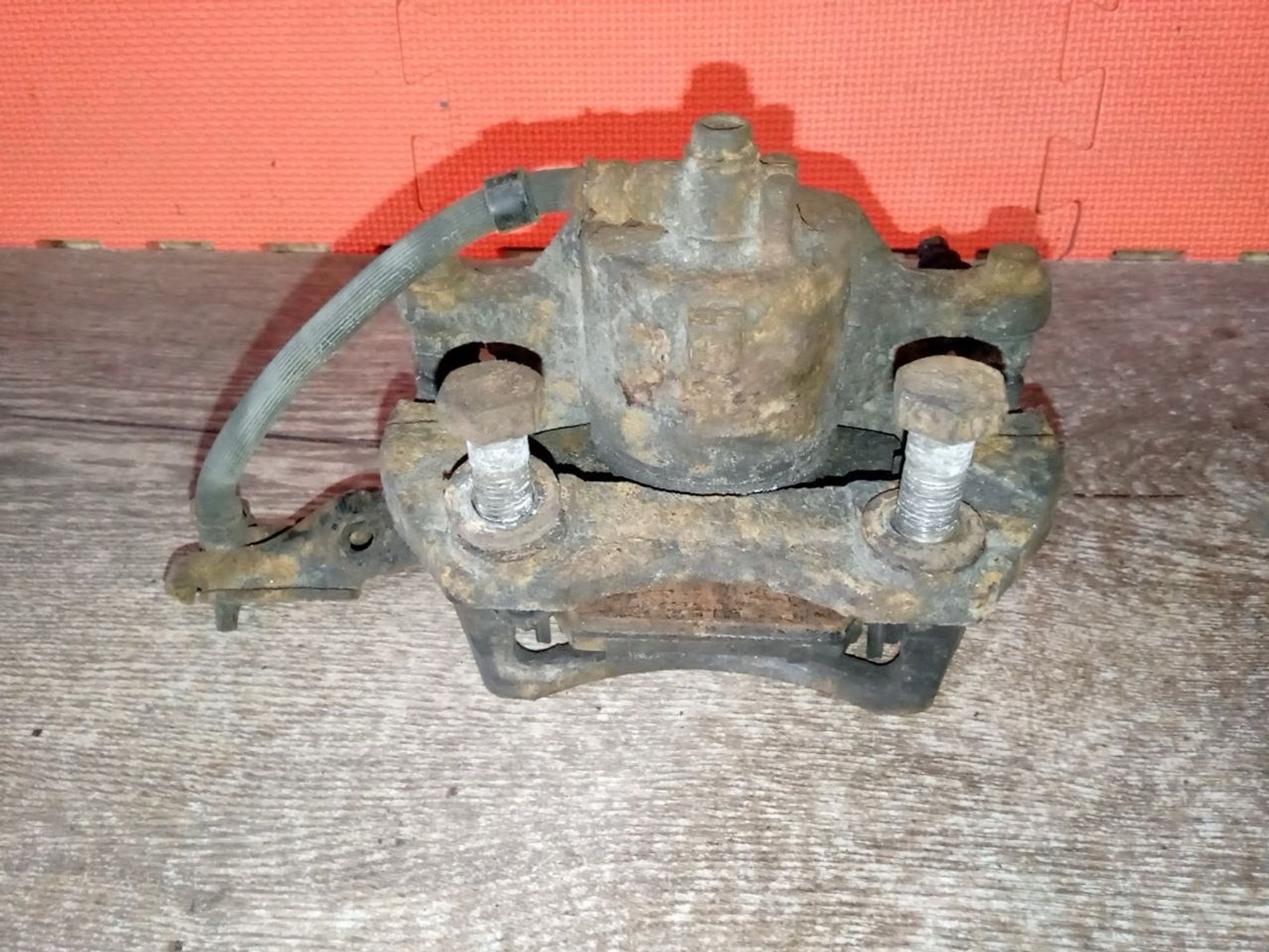 https://ycs.partsauto.market/partsauto-images/thmbs/userImages/a486c87f8955b6e25f9185efee619899/part/c9157907-aac5-42a0-bbb7-3dd55a41ad73_1775856258816.jpg