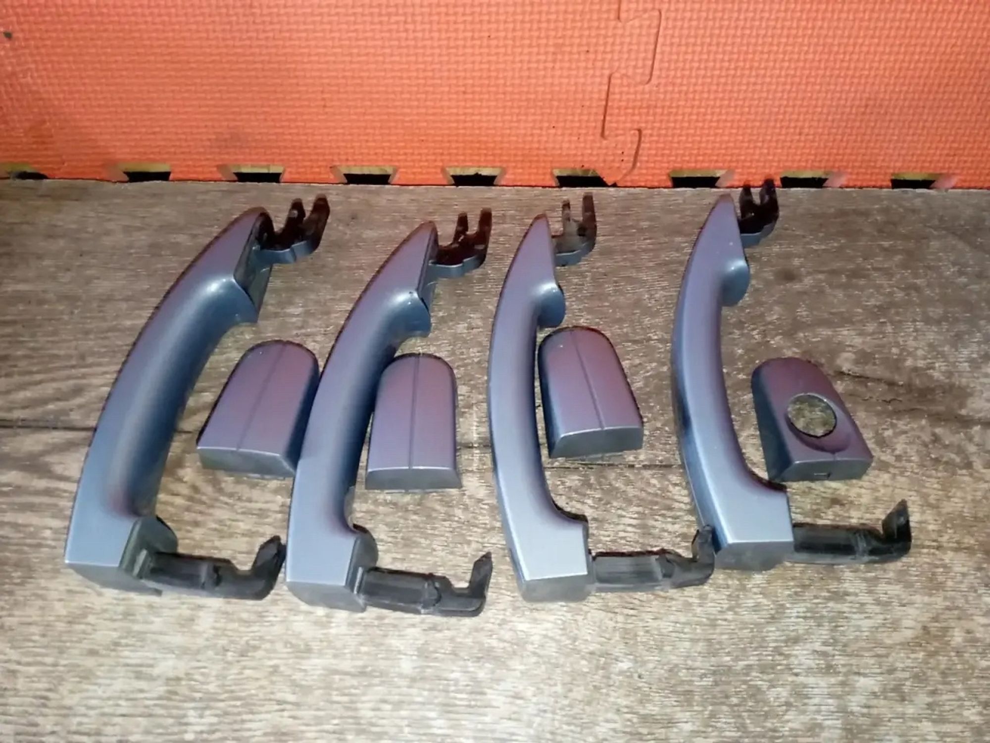 https://ycs.partsauto.market/partsauto-images/thmbs/userImages/a486c87f8955b6e25f9185efee619899/part/caad0379-2af7-4a5c-9689-58954198b11a_1778653174181.jpg