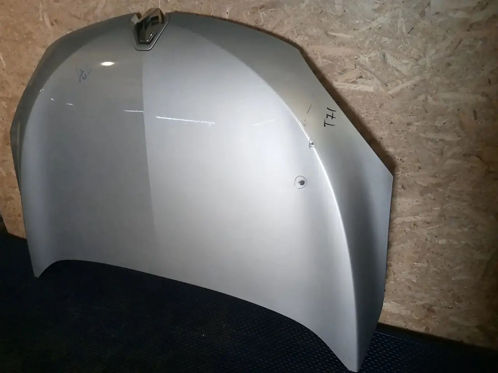 https://ycs.partsauto.market/partsauto-images/thmbs/userImages/a486c87f8955b6e25f9185efee619899/part/cbd9741a-dad6-4068-95ae-294aecad034a_1775854639717.jpg
